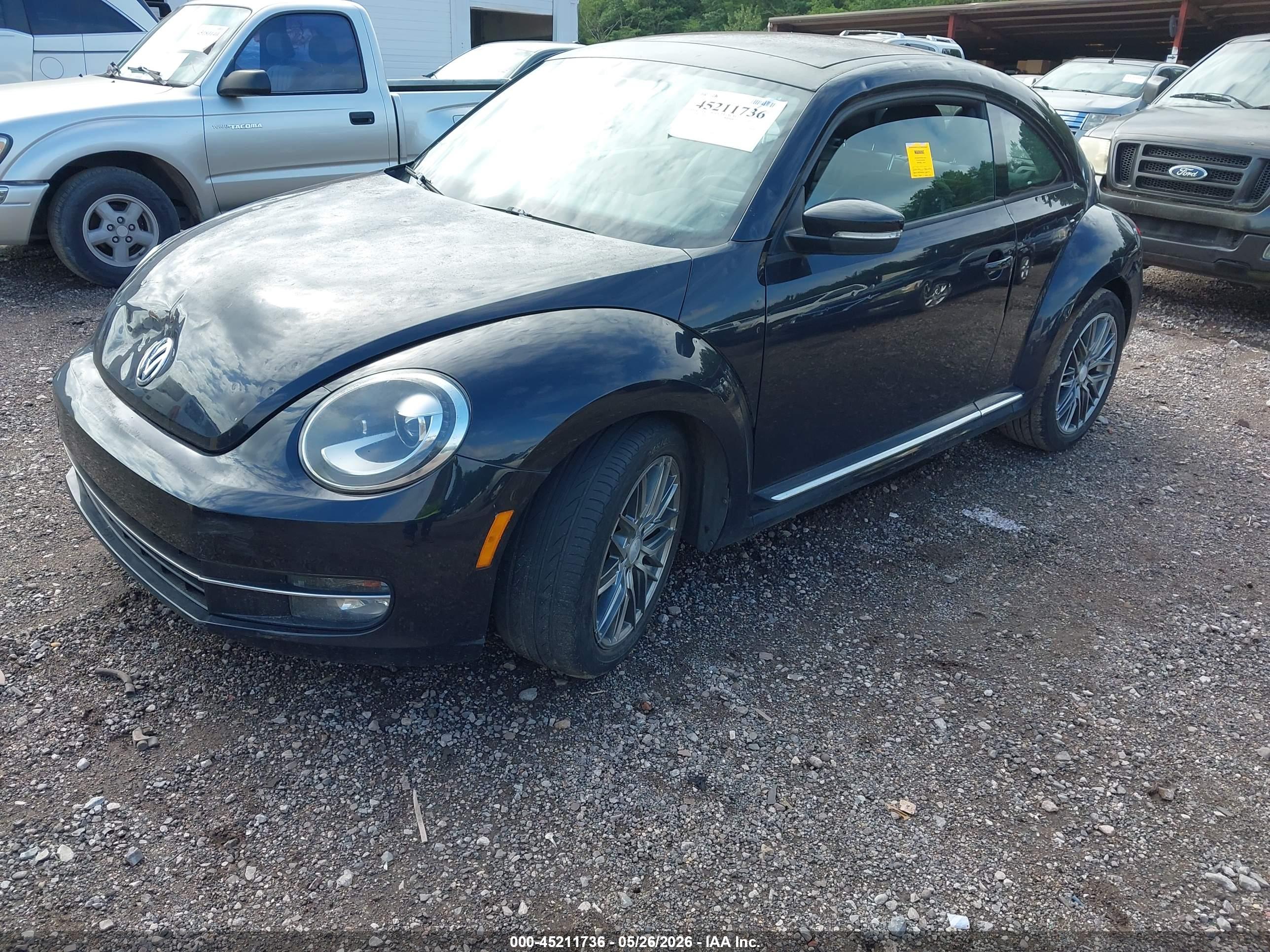 VOLKSWAGEN BEETLE image 2