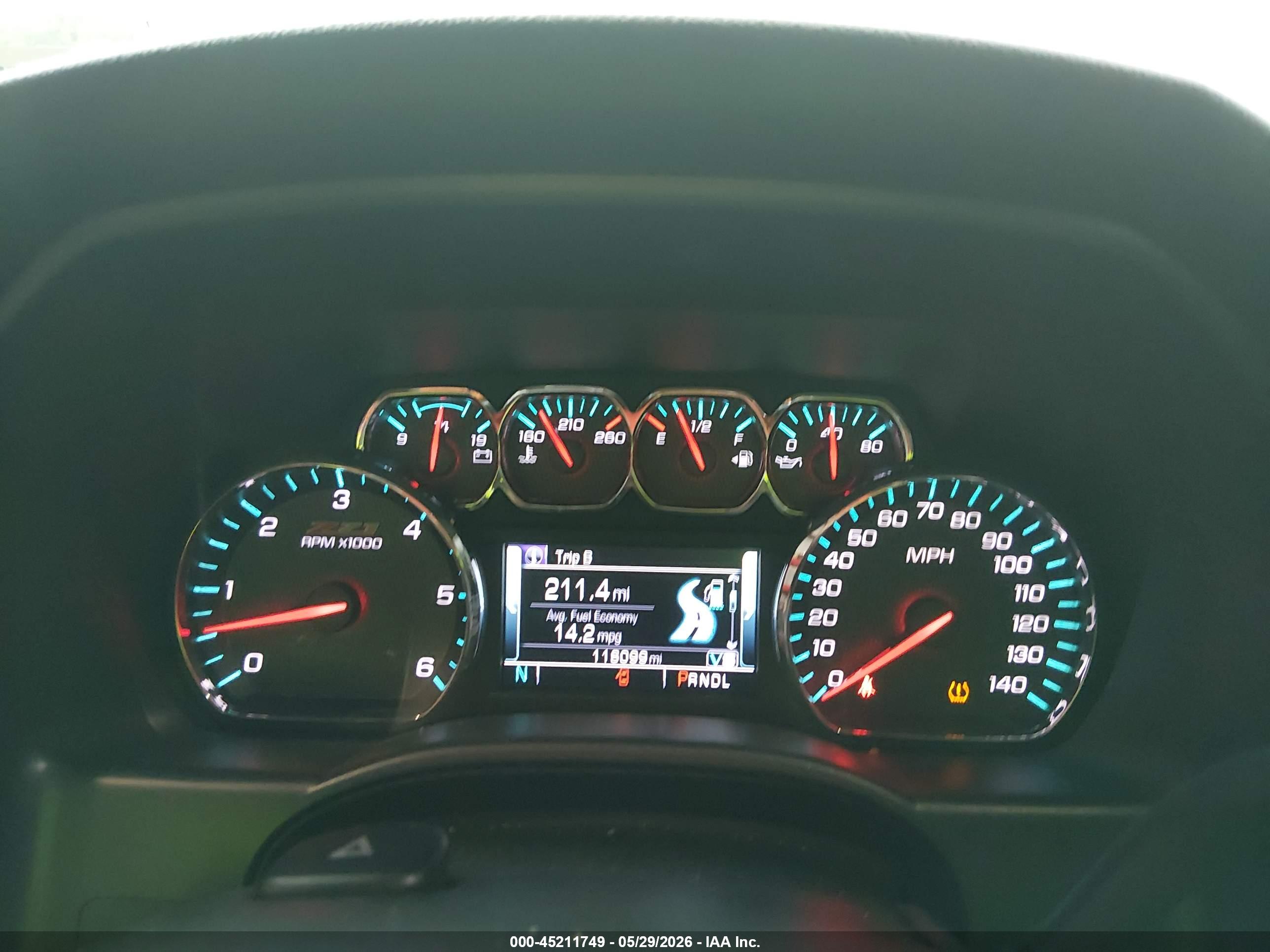 CHEVROLET SILVERADO image 7