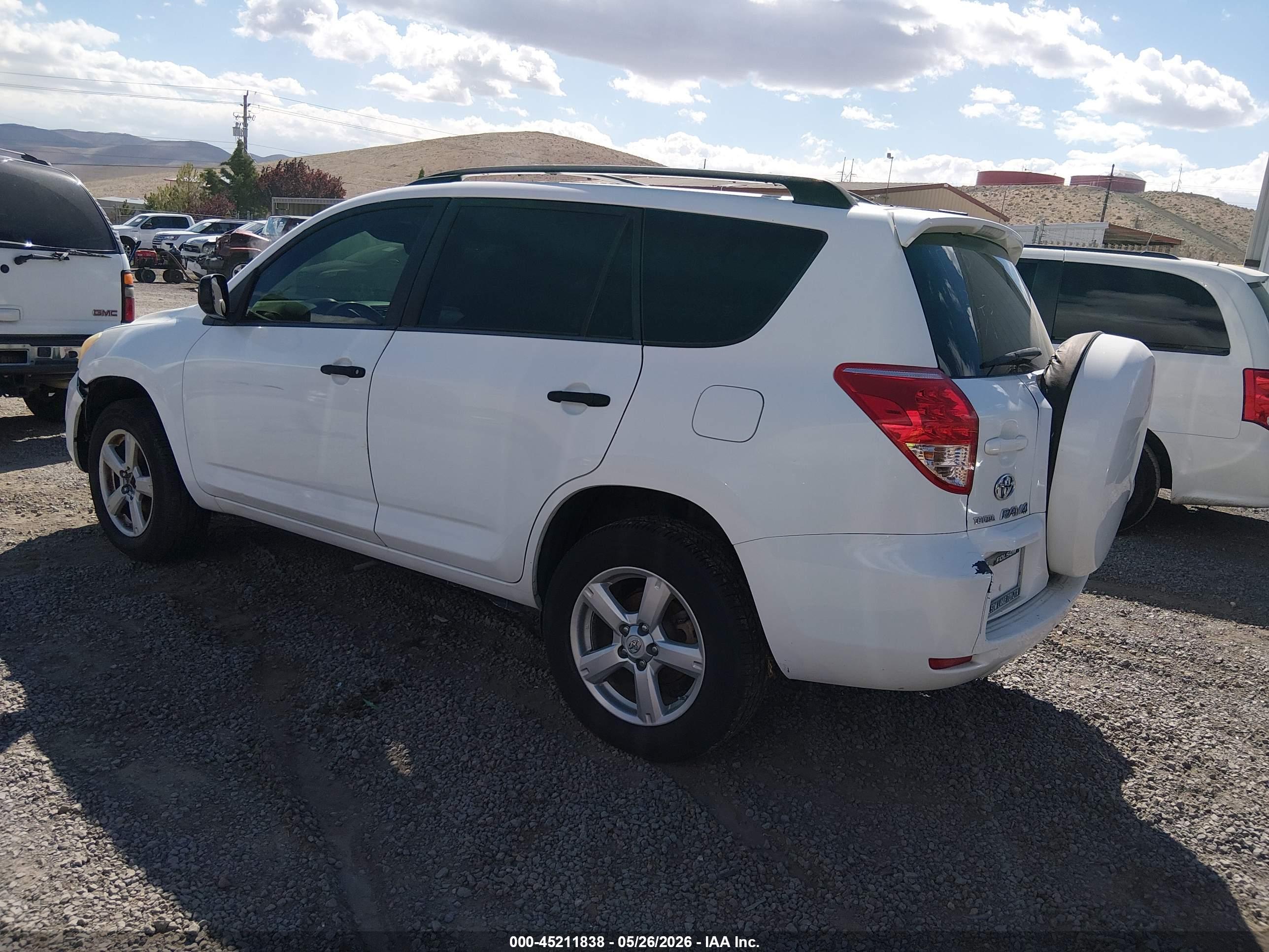 TOYOTA RAV4 image 3