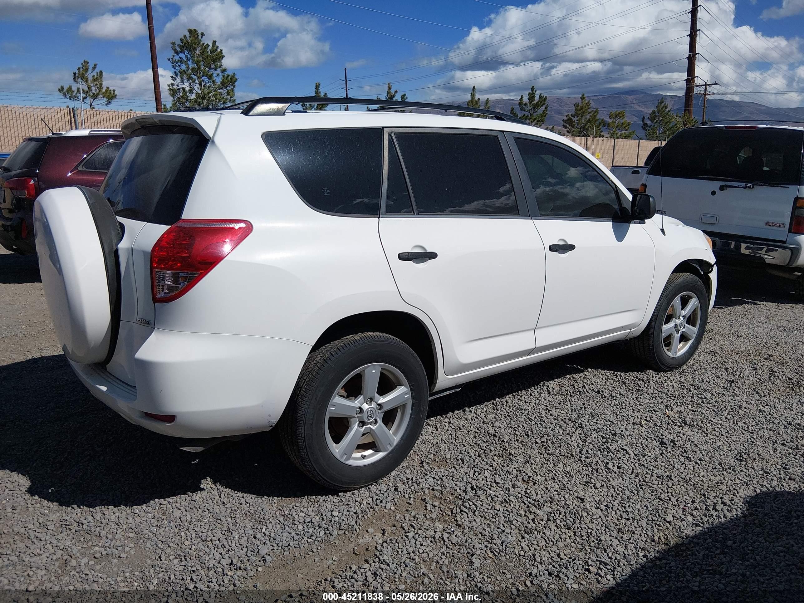 TOYOTA RAV4 image 4