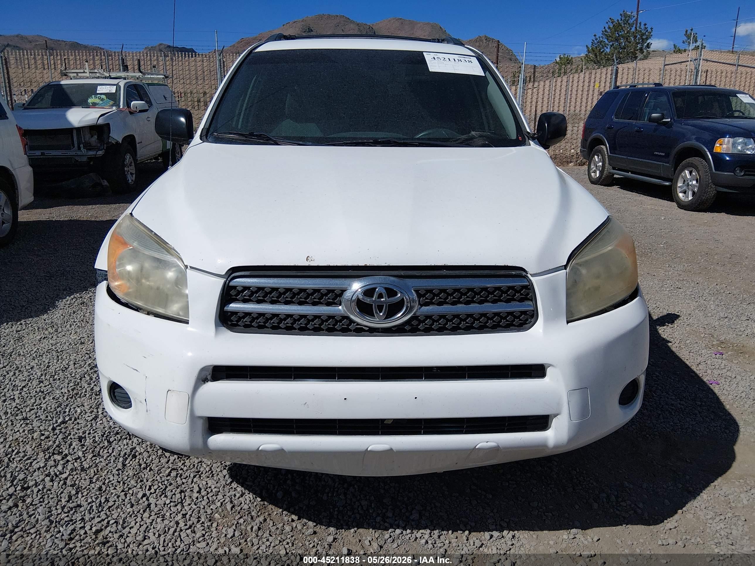 TOYOTA RAV4 image 6