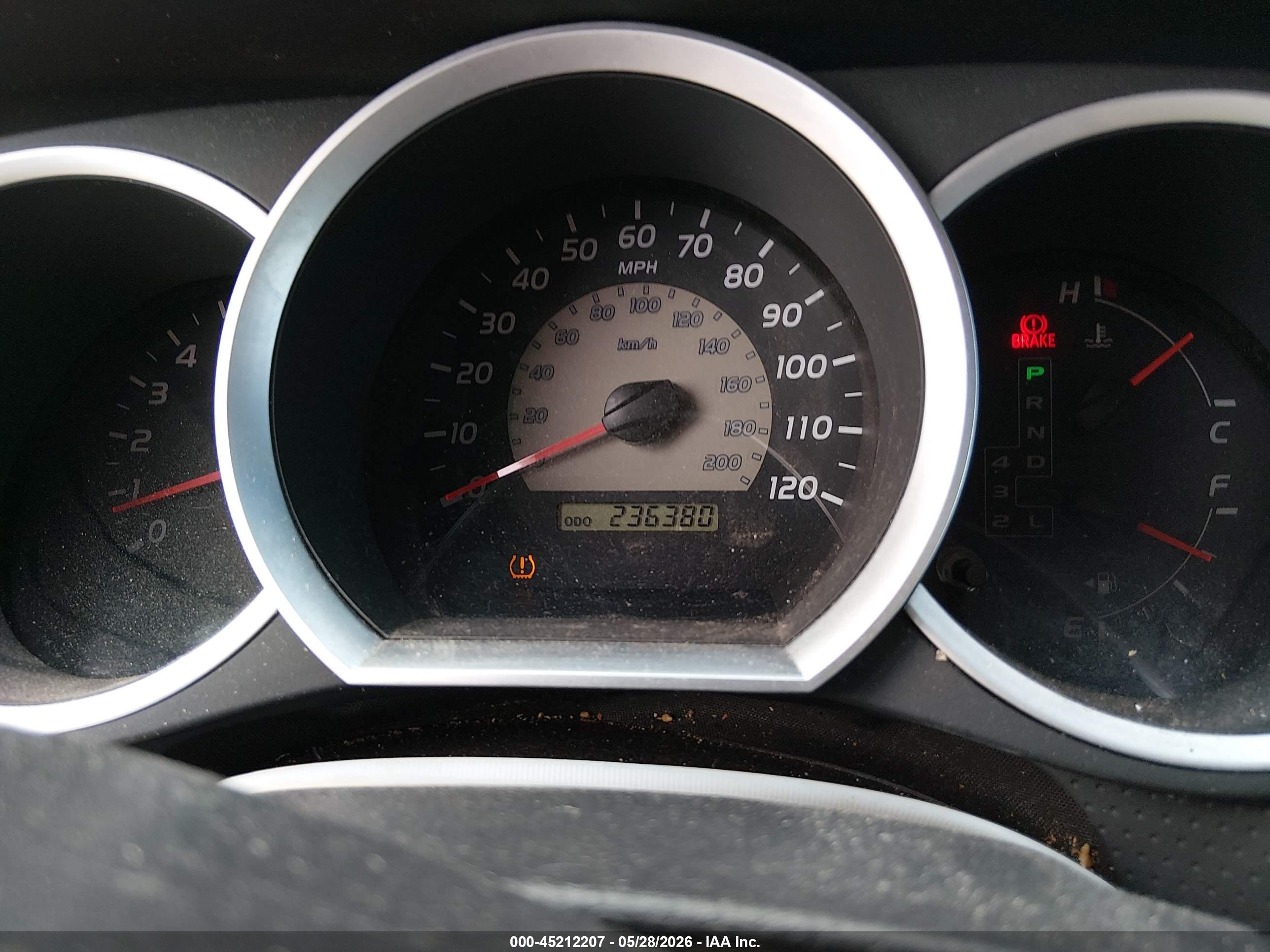 TOYOTA TACOMA image 7