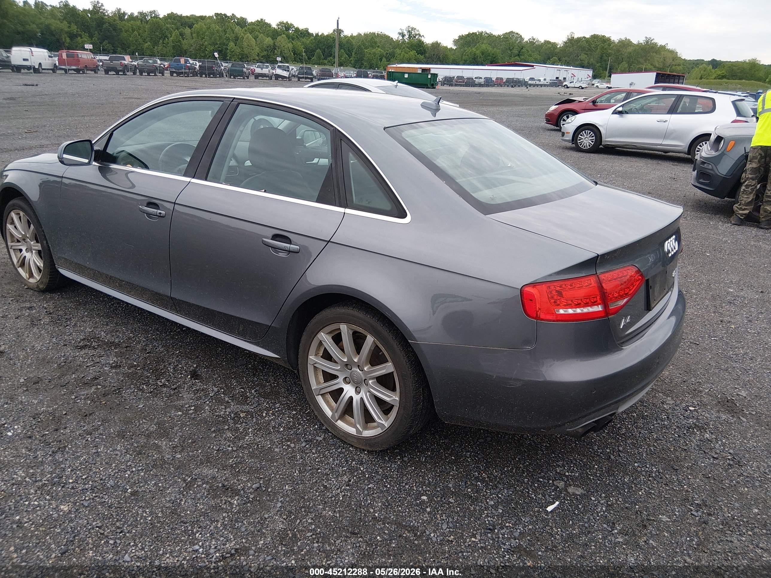 AUDI A4 image 3