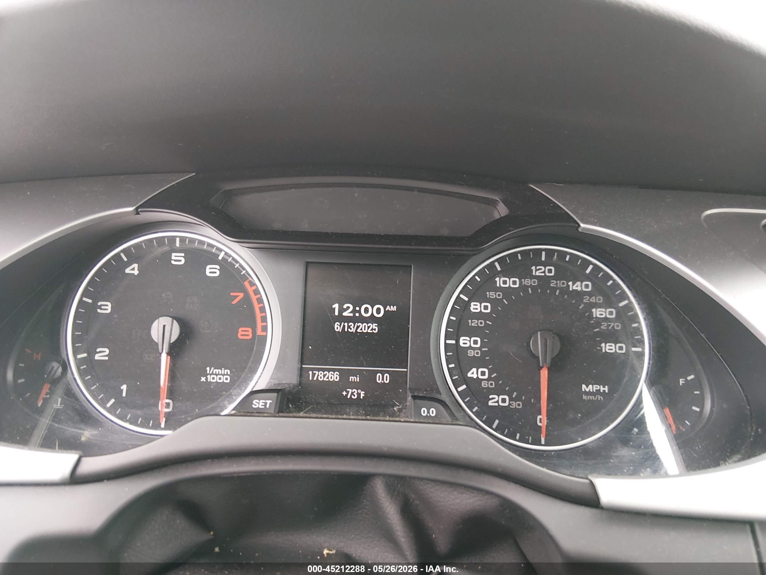 AUDI A4 image 7