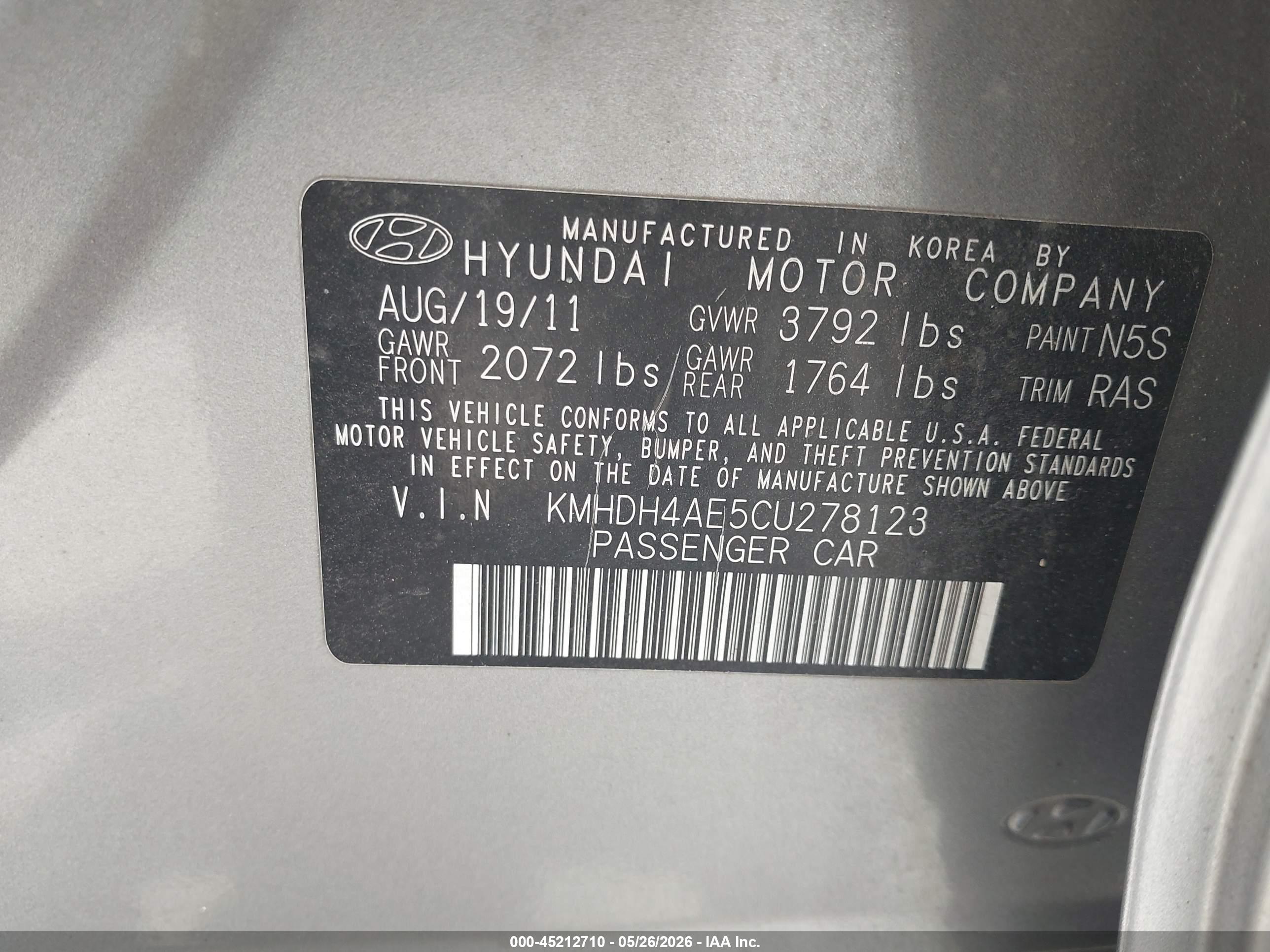 HYUNDAI ELANTRA image 9