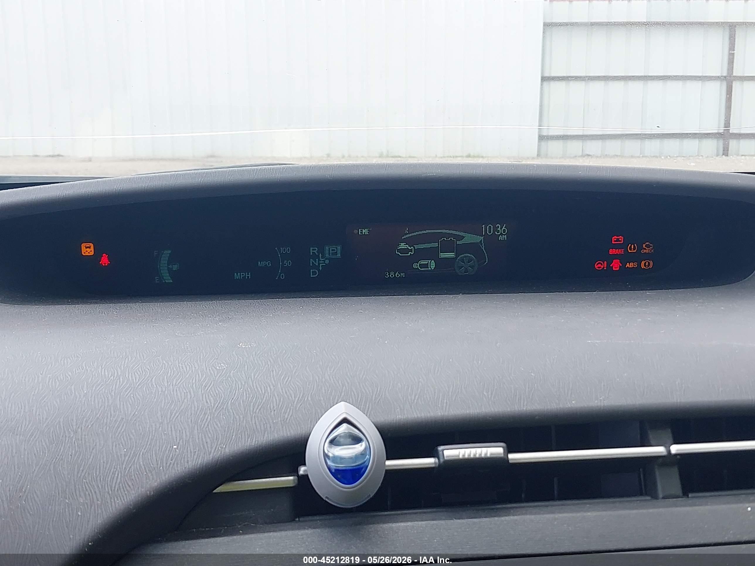 TOYOTA PRIUS image 7