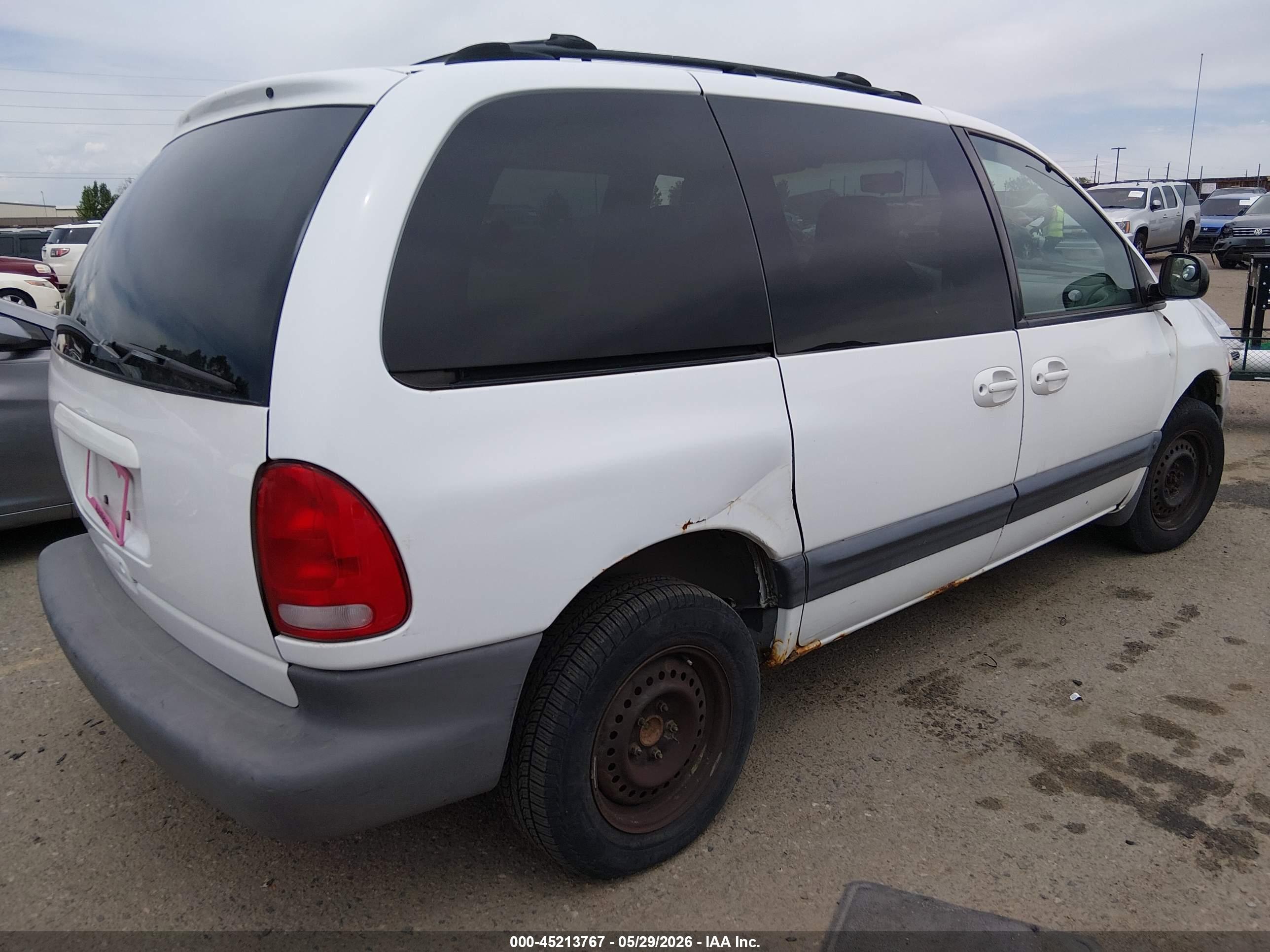 DODGE CARAVAN image 4