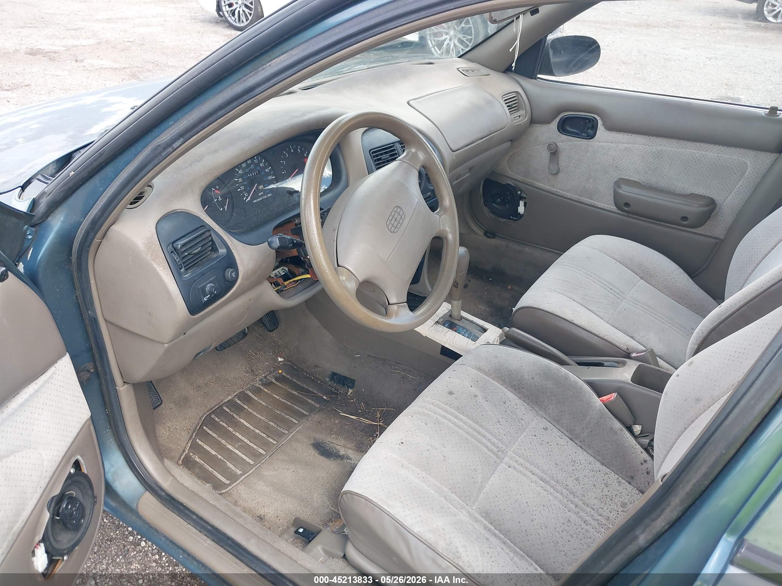 GEO PRIZM image 5