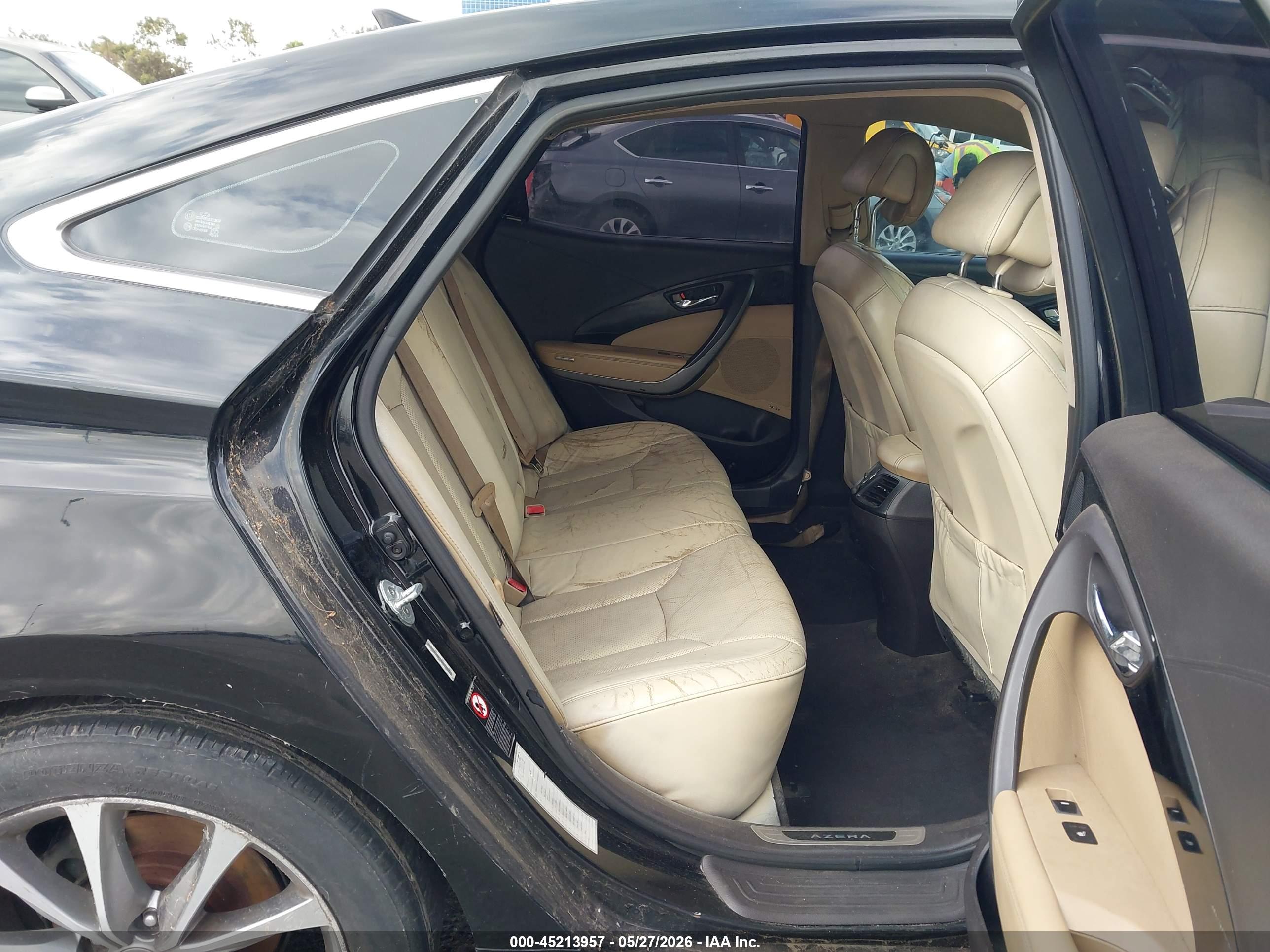 HYUNDAI AZERA image 8
