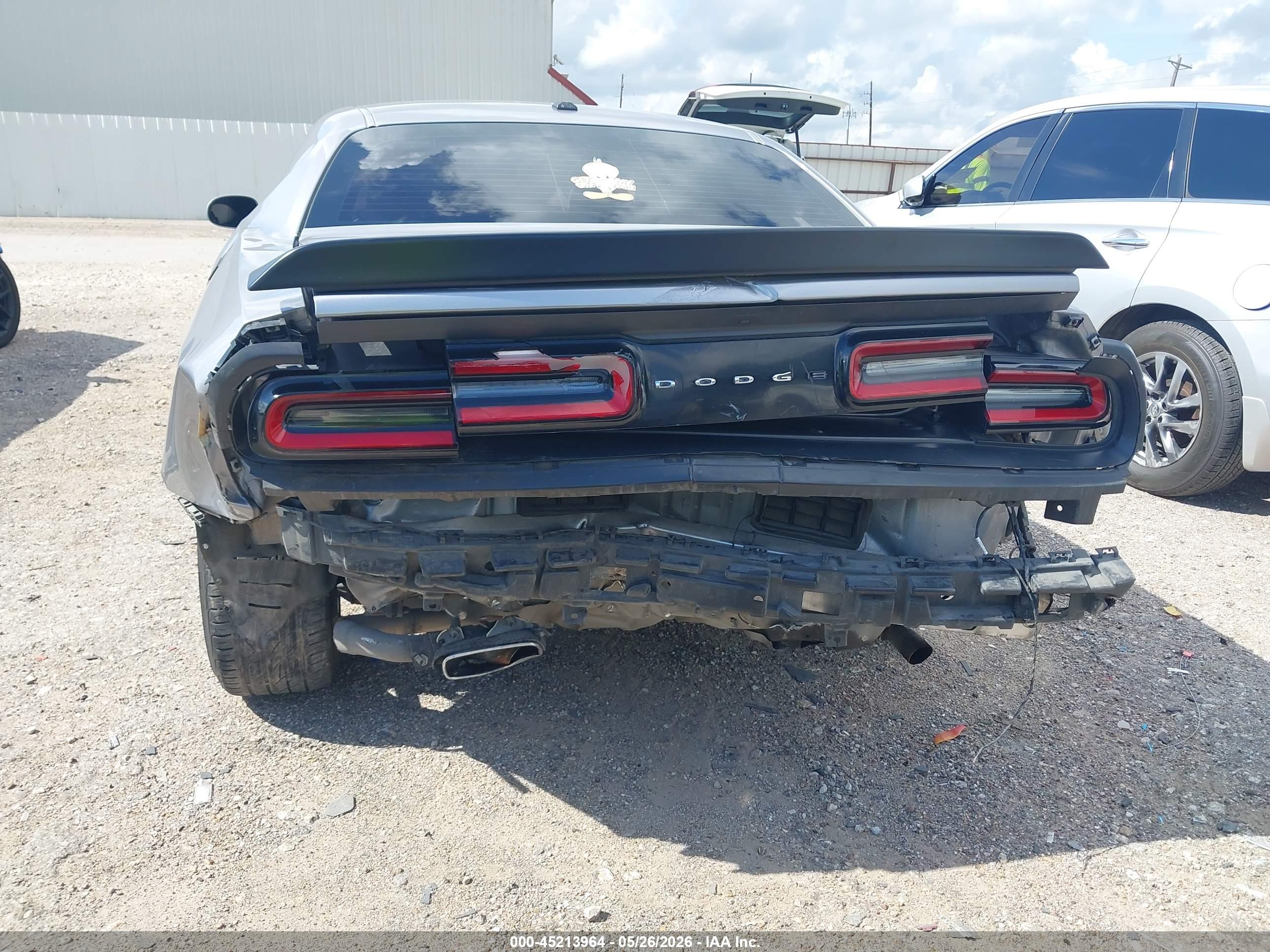DODGE CHALLENGER image 6