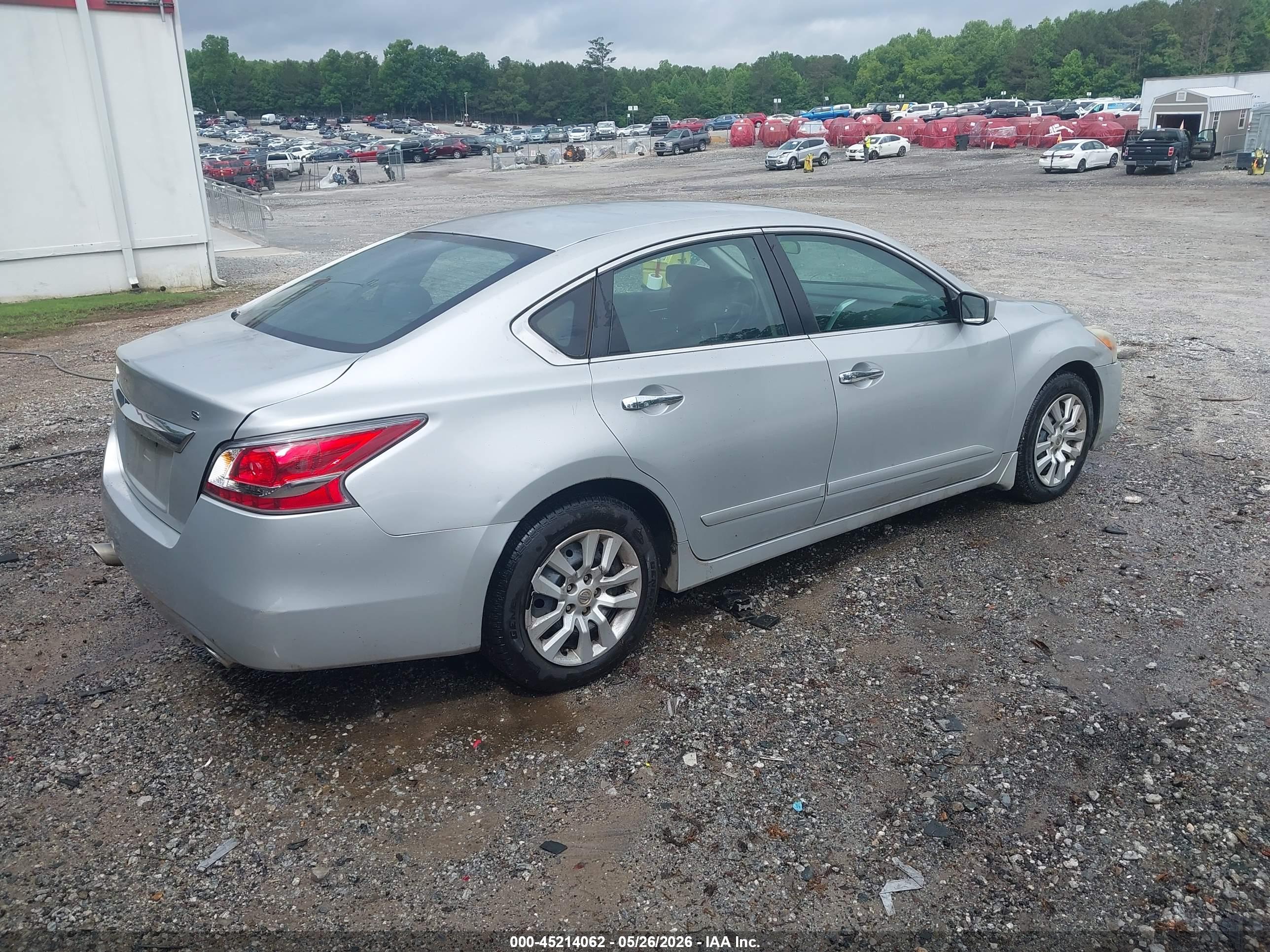 NISSAN ALTIMA image 4