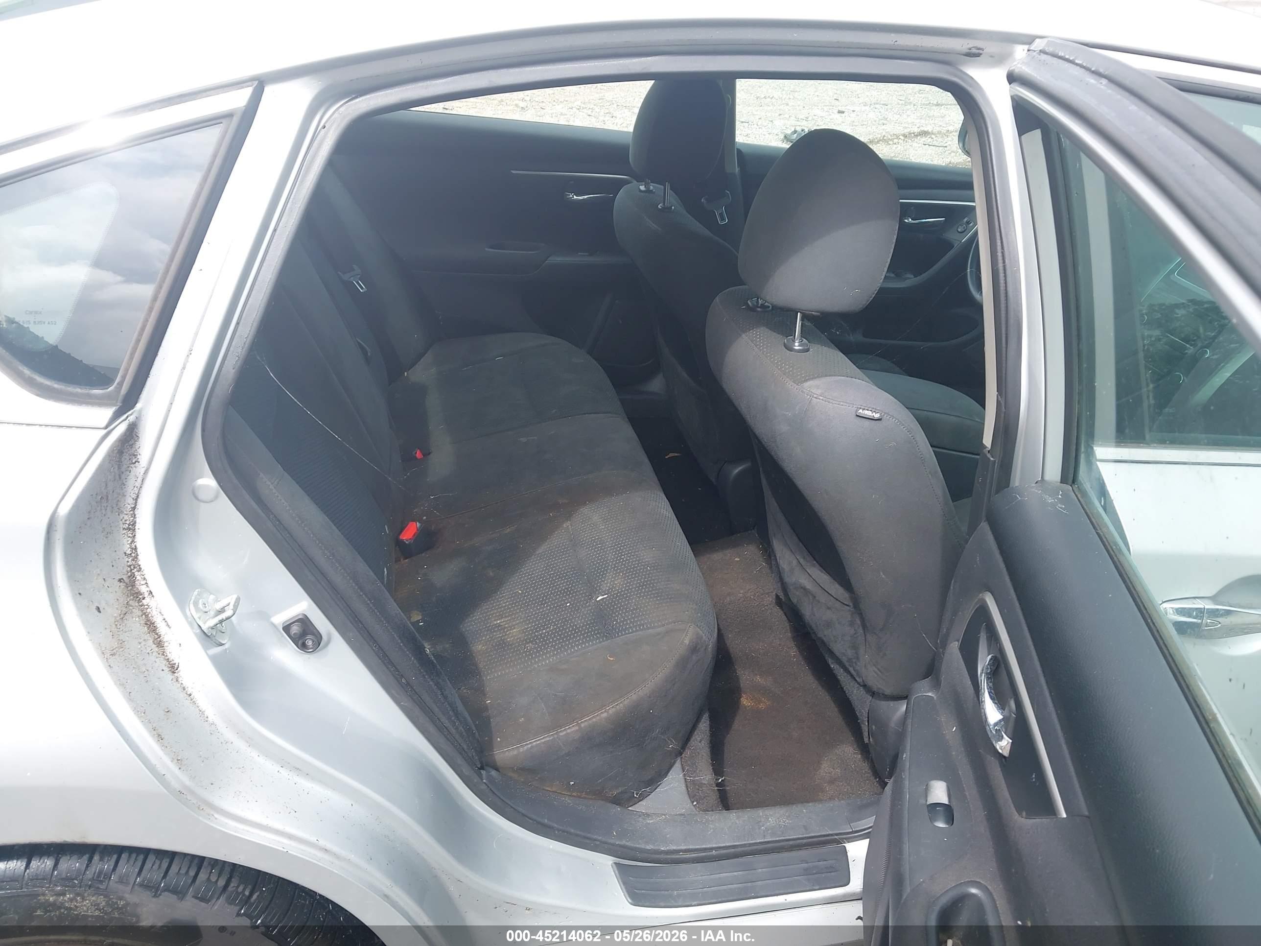 NISSAN ALTIMA image 8