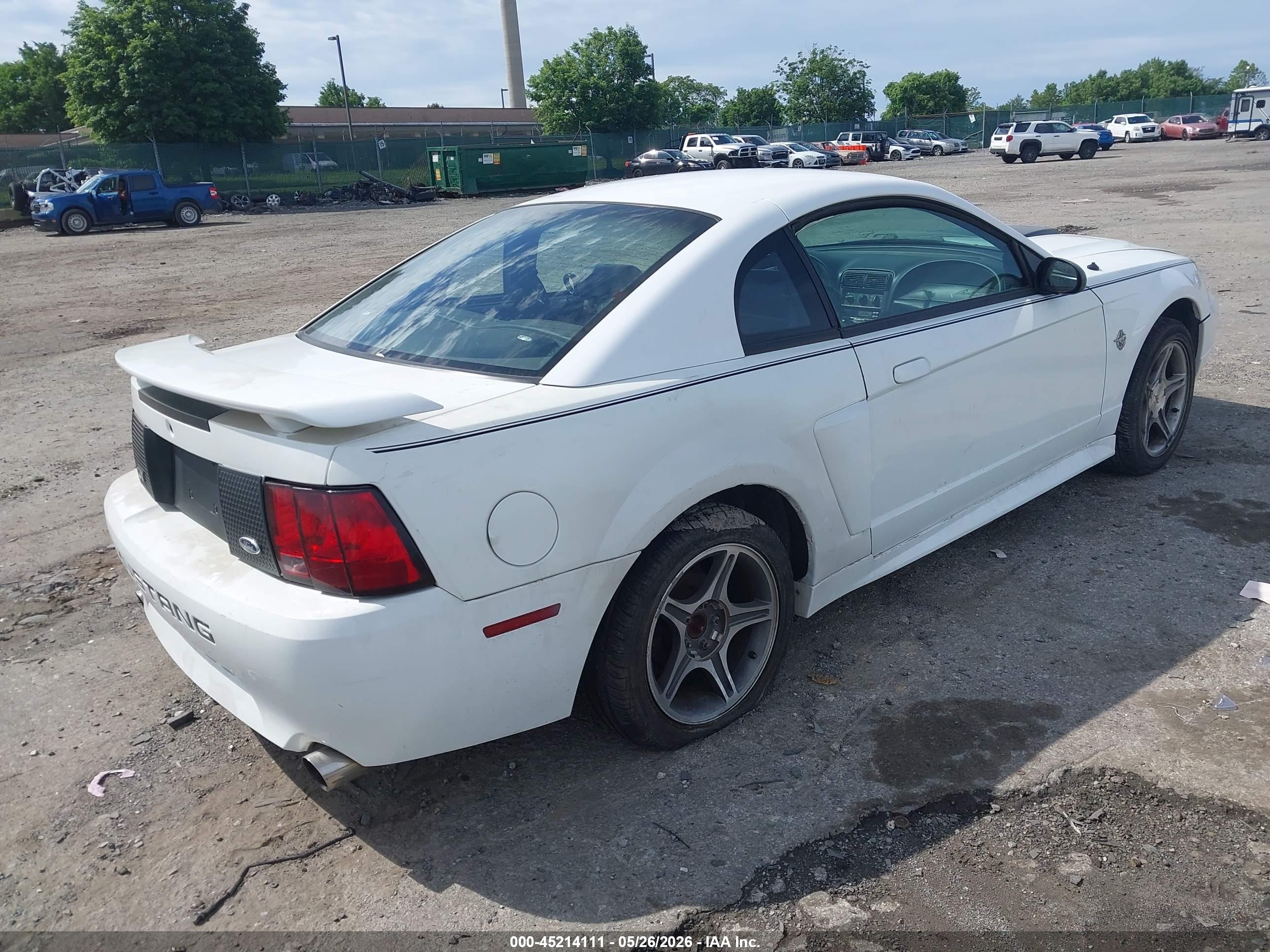 FORD MUSTANG image 4