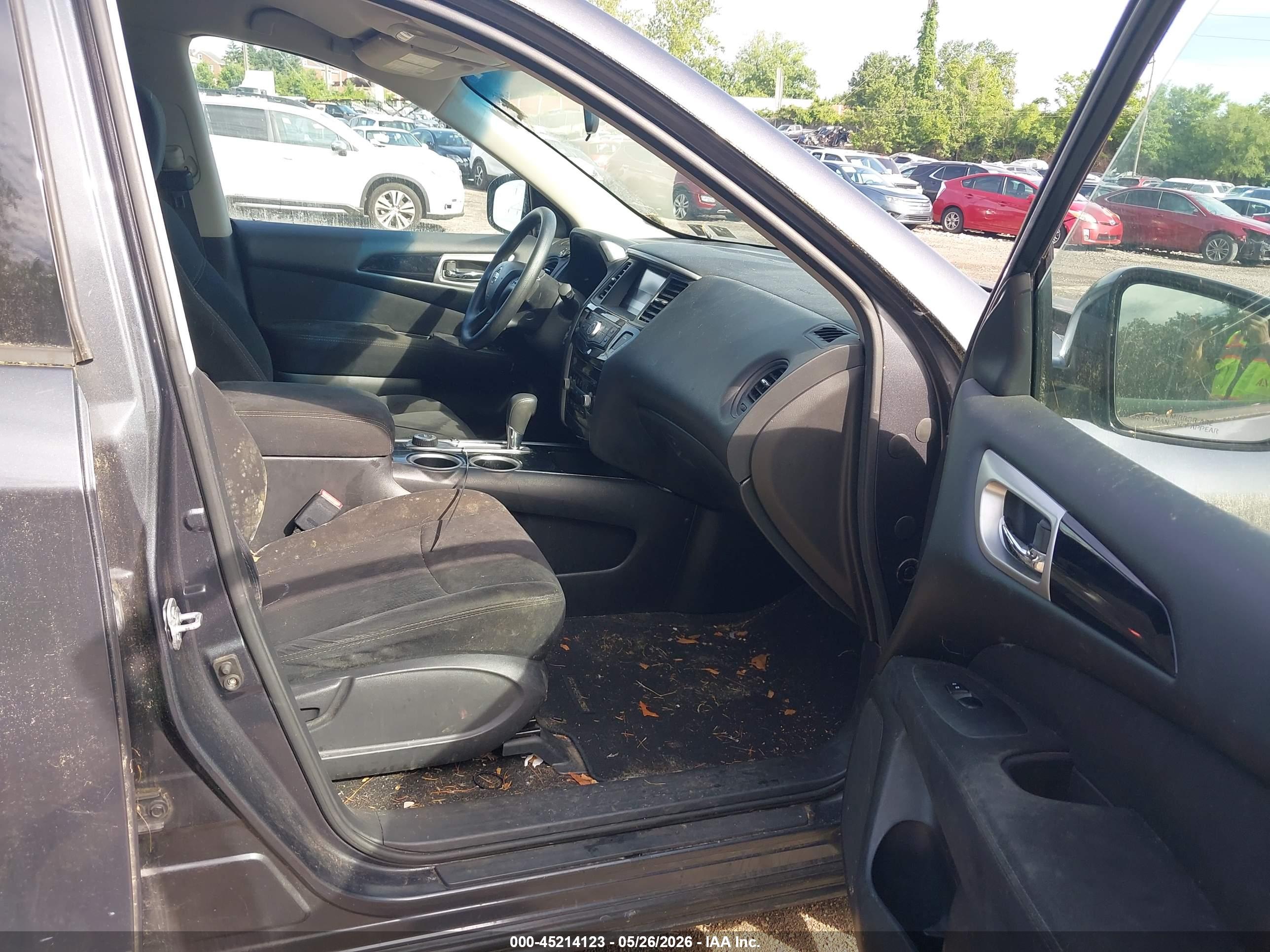 NISSAN PATHFINDER image 5