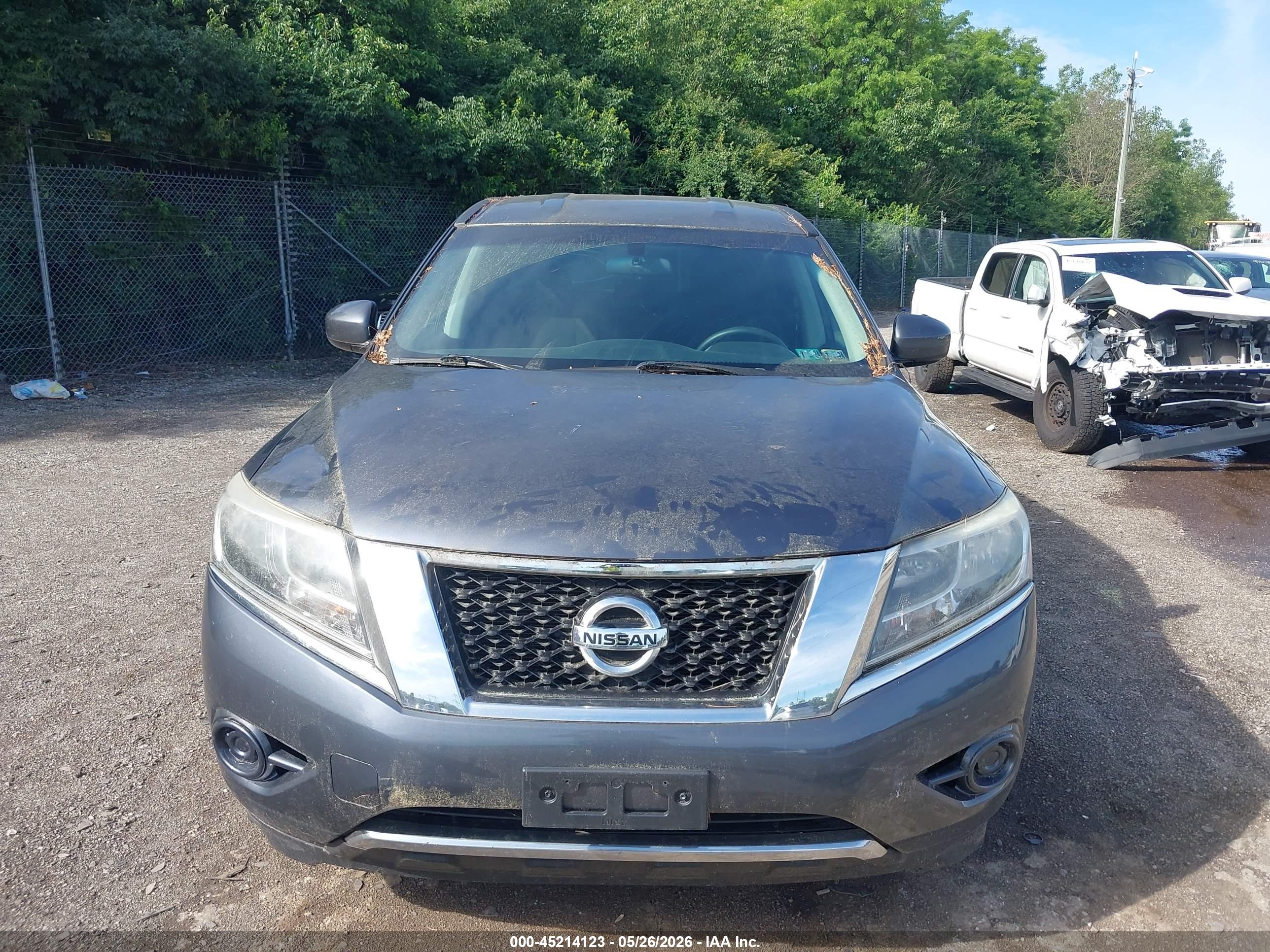 NISSAN PATHFINDER image 6