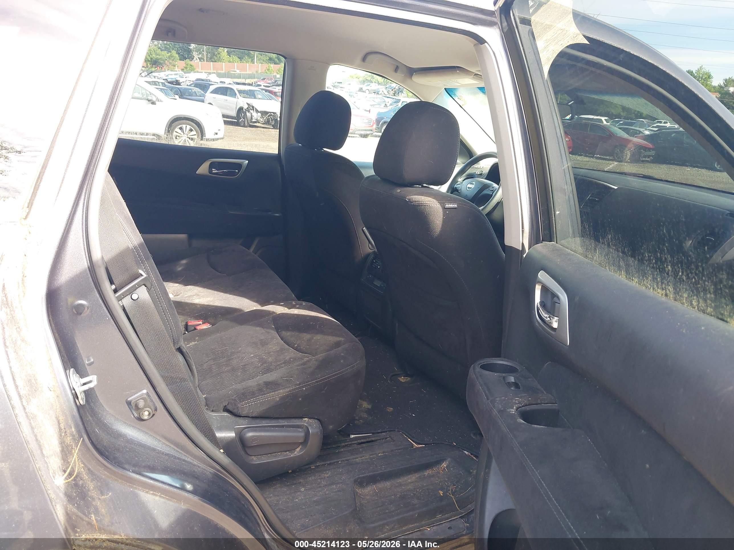 NISSAN PATHFINDER image 8