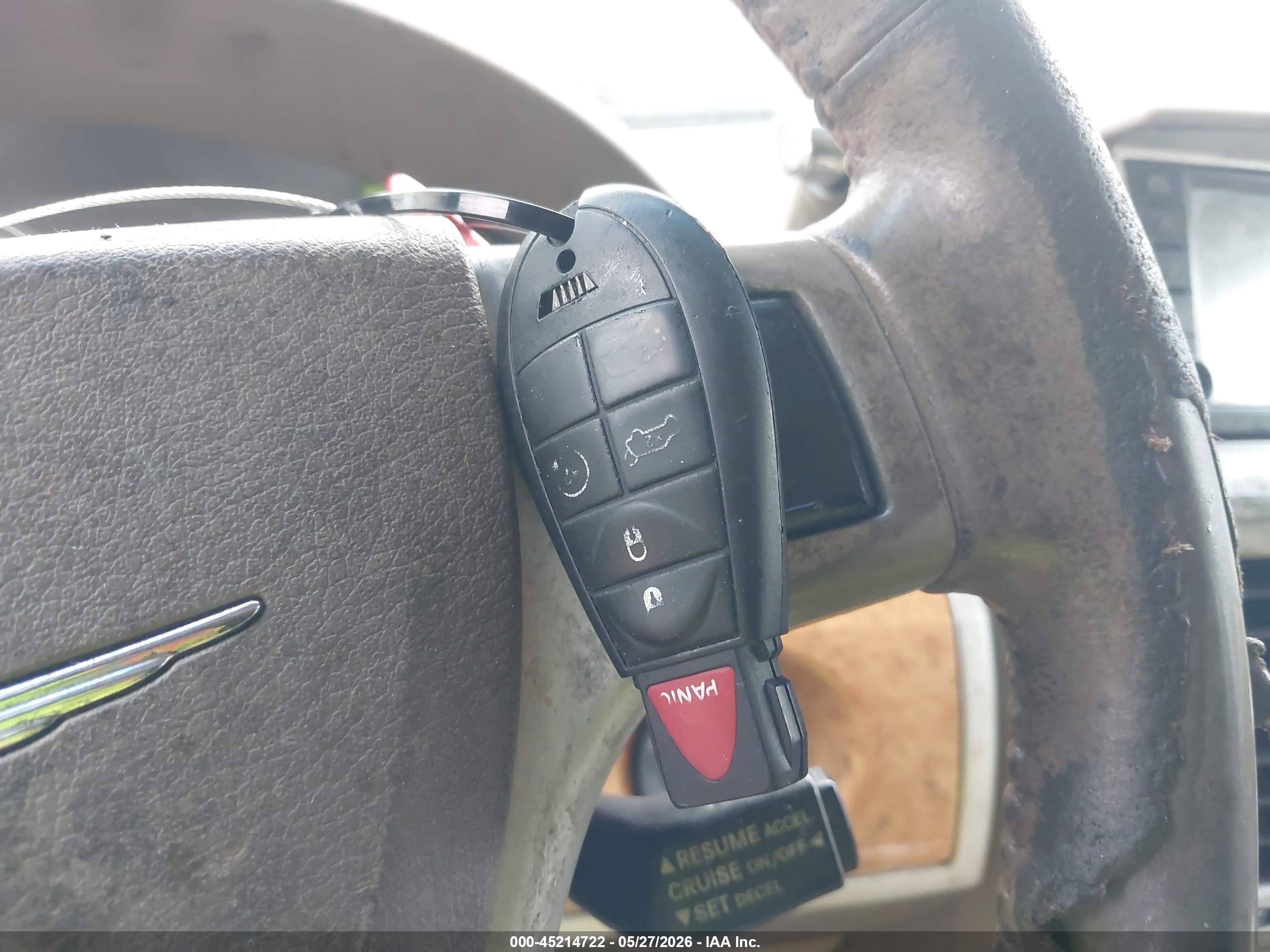 CHRYSLER TOWN image 11