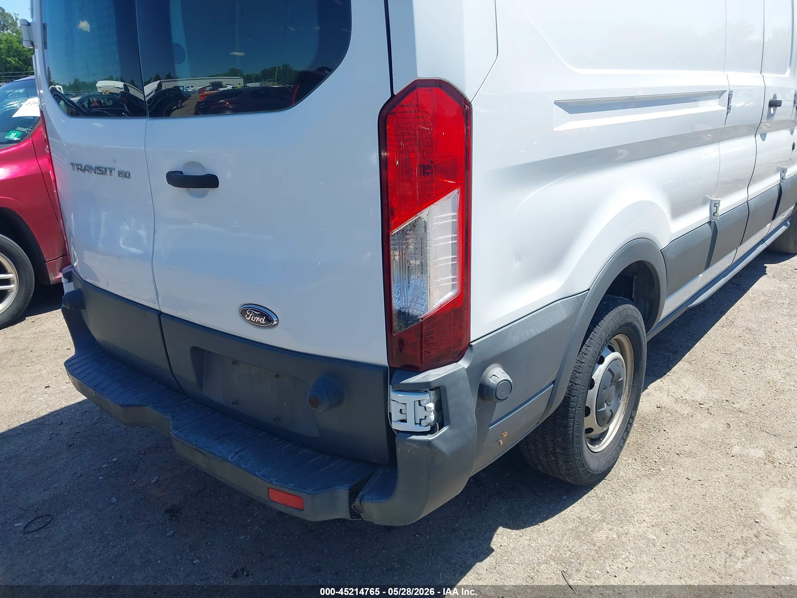 FORD TRANSIT-150 image 6