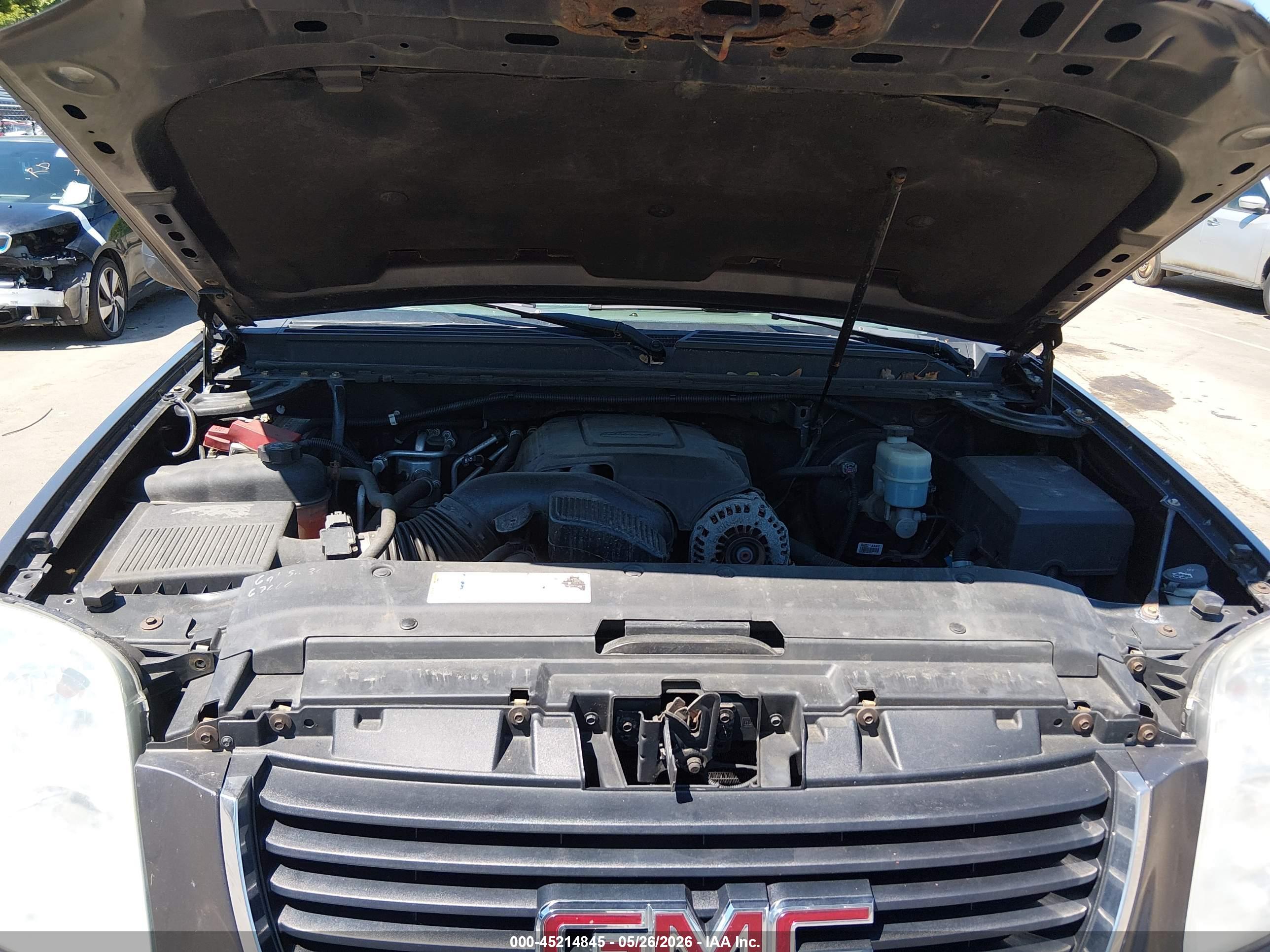 GMC YUKON image 10