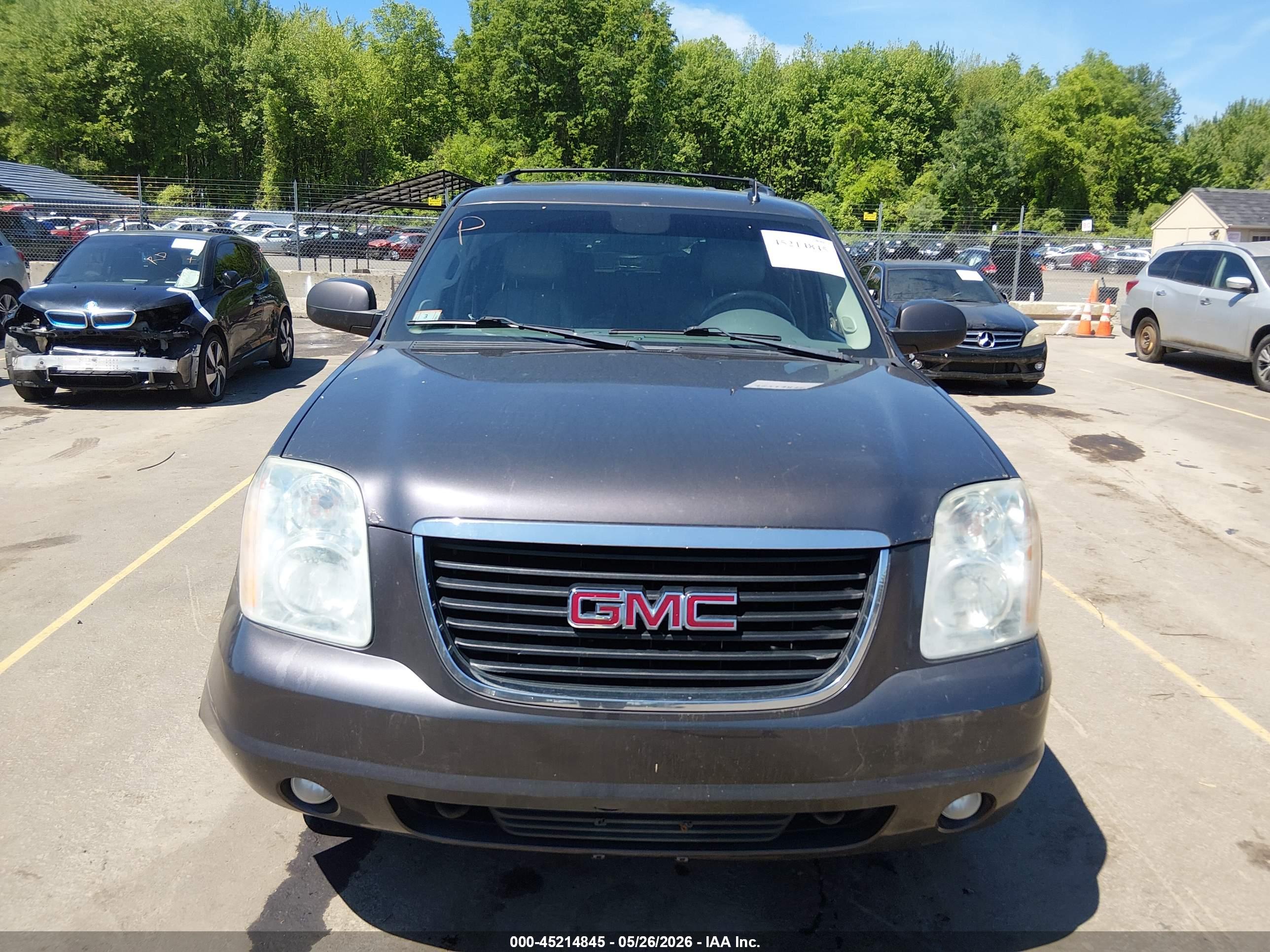 GMC YUKON image 6