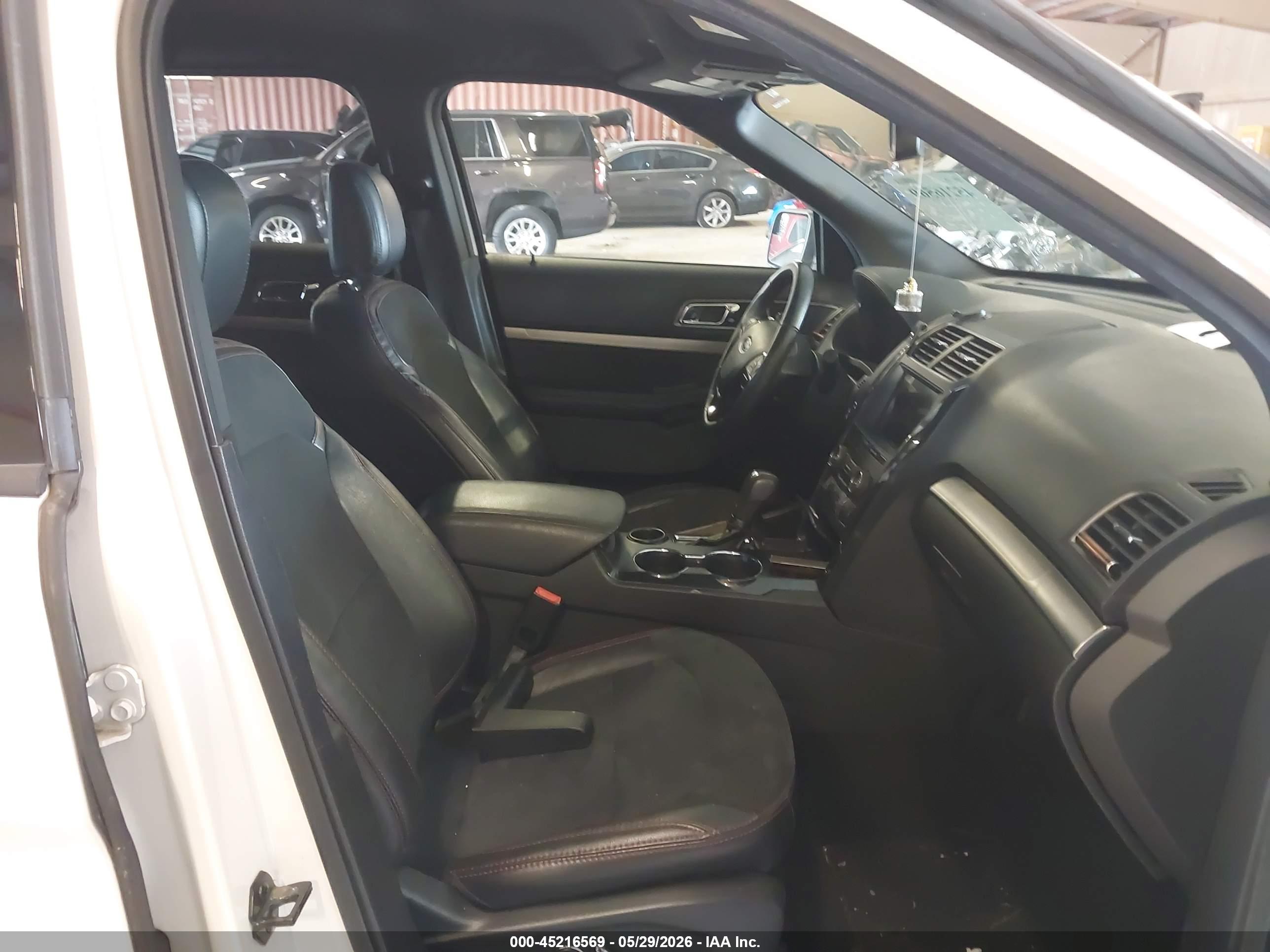 FORD EXPLORER image 5