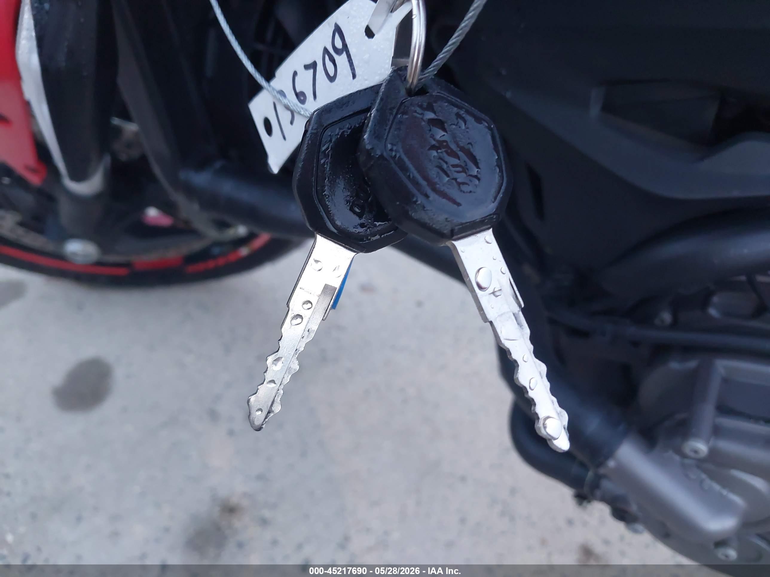 DUCATI MONSTER image 11