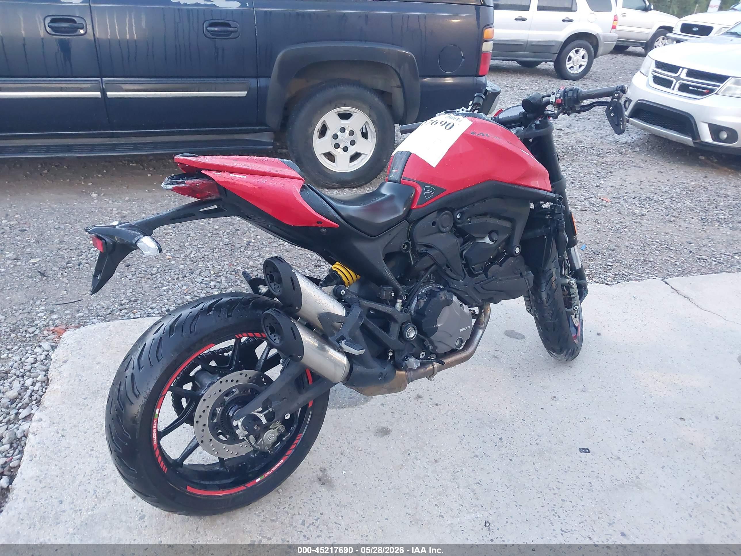 DUCATI MONSTER image 4