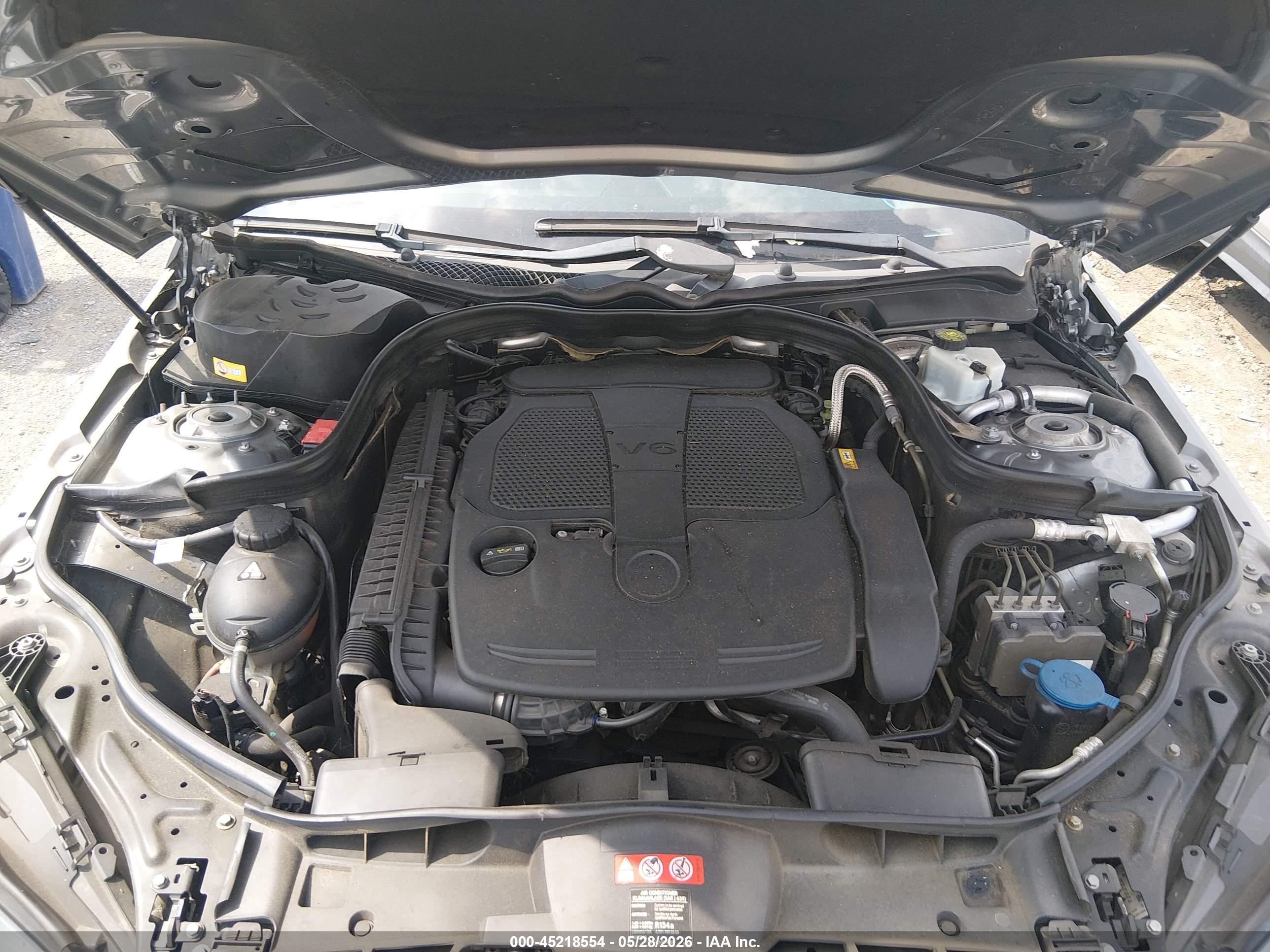 MERCEDES-BENZ E image 10