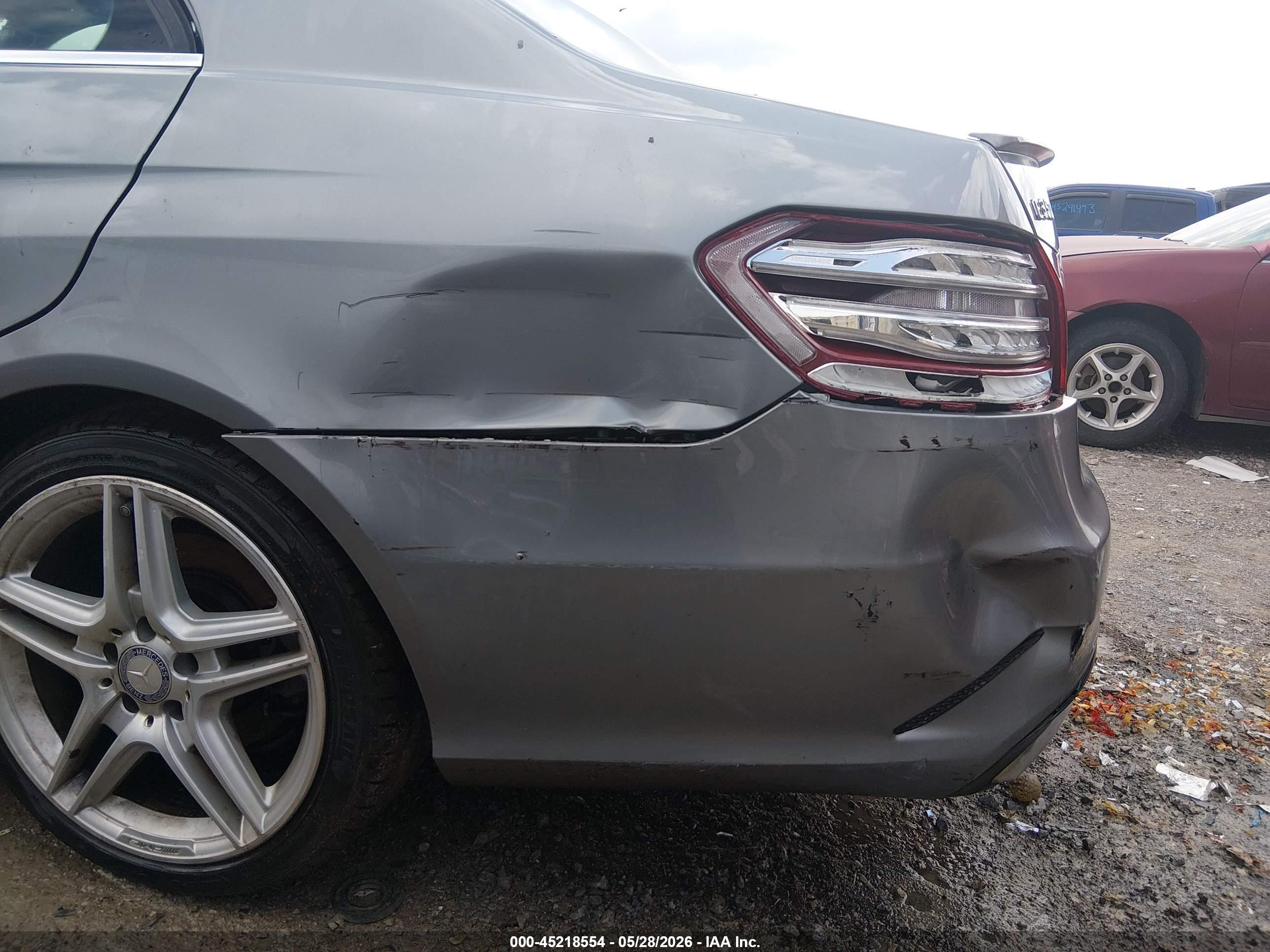 MERCEDES-BENZ E image 6