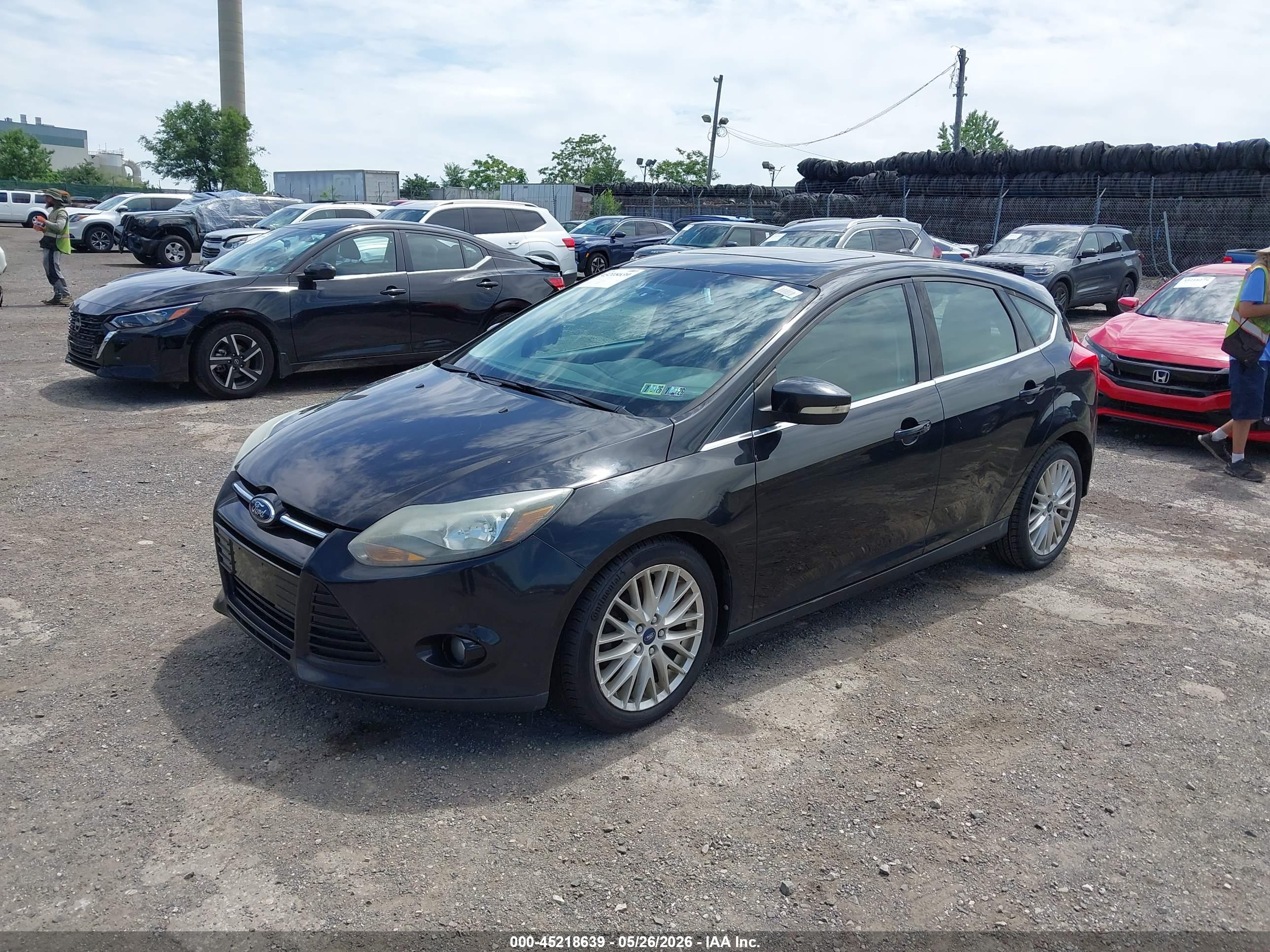 FORD FOCUS image 2