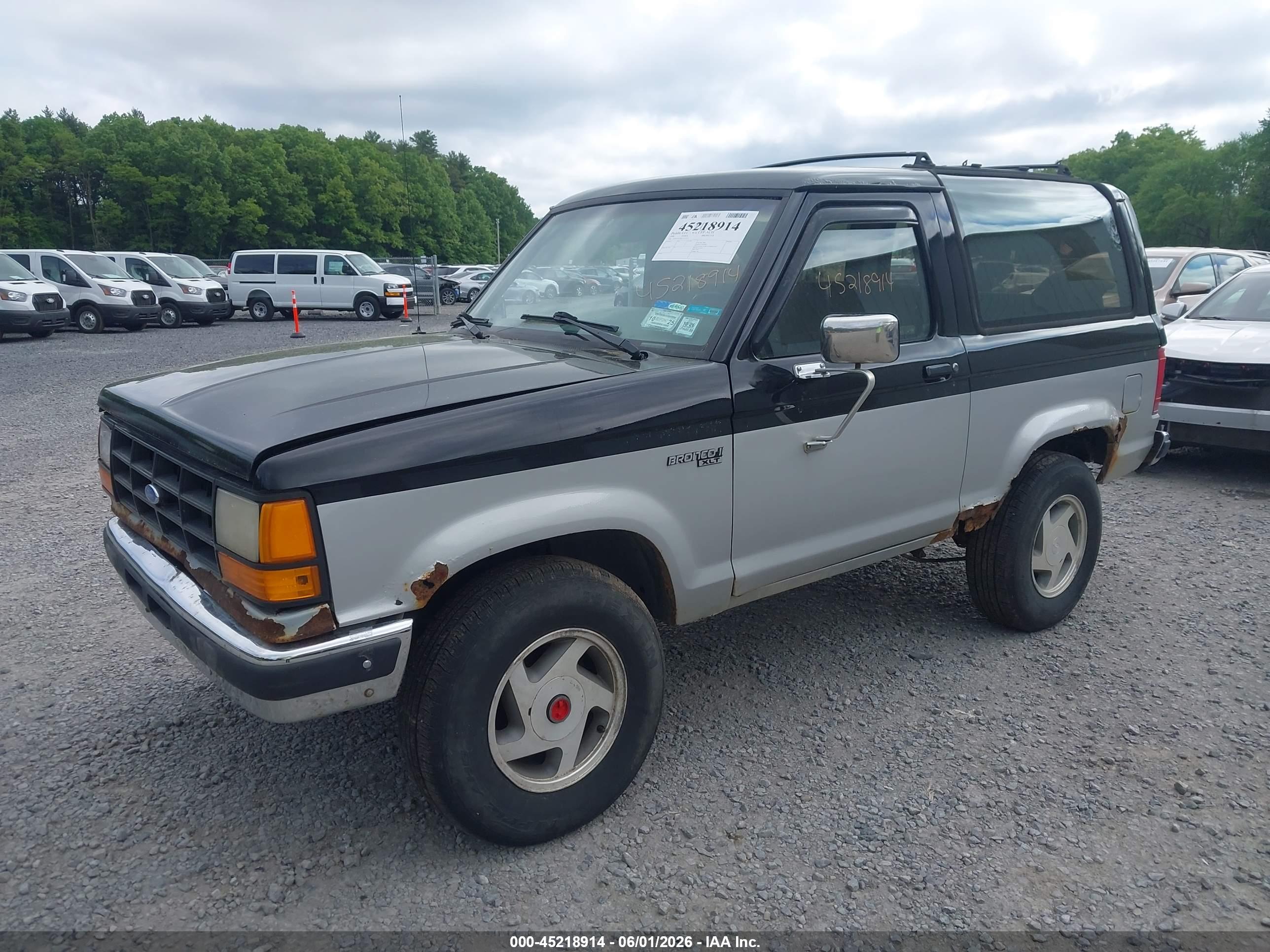 FORD BRONCO image 2
