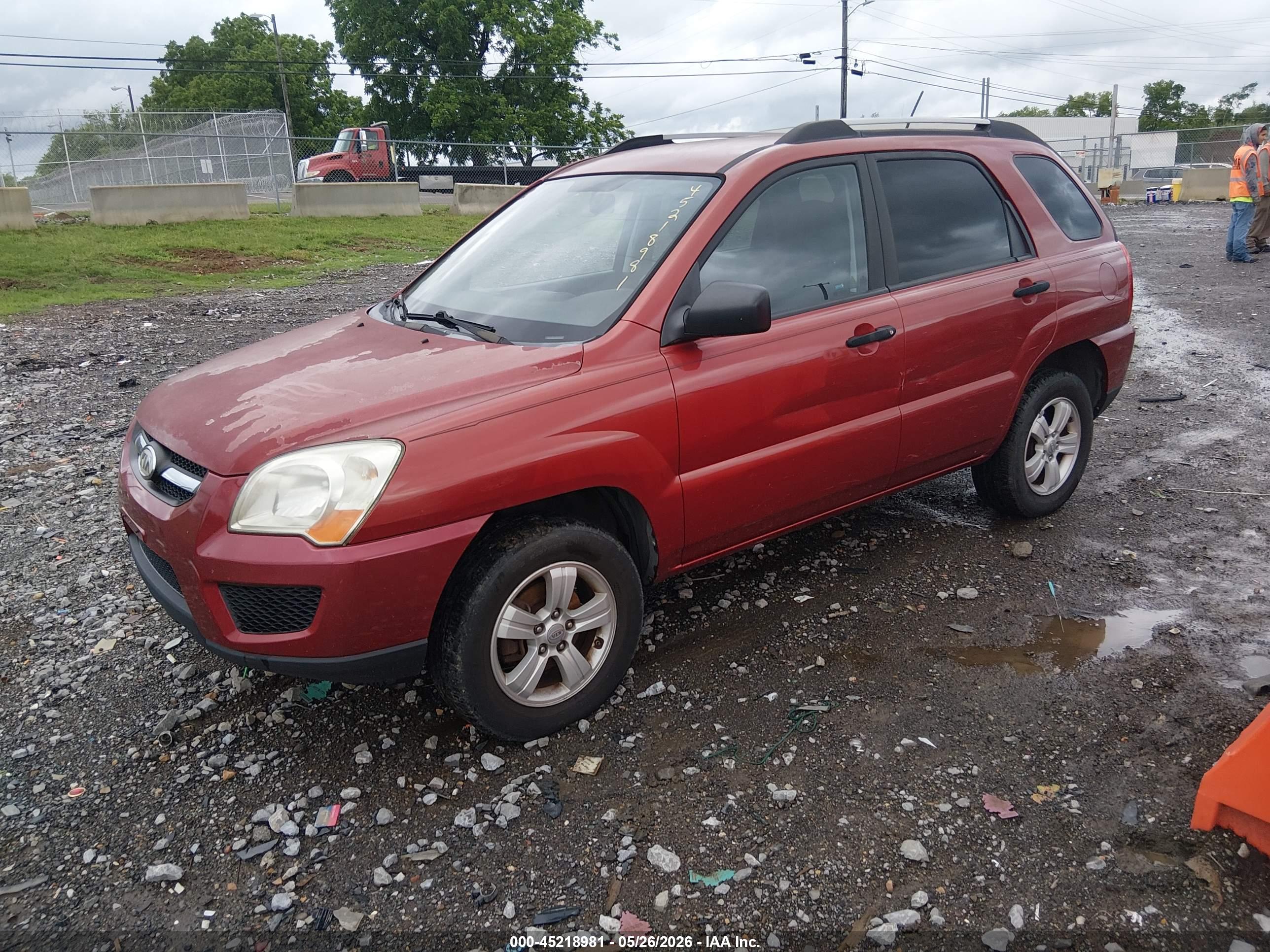 KIA SPORTAGE image 2