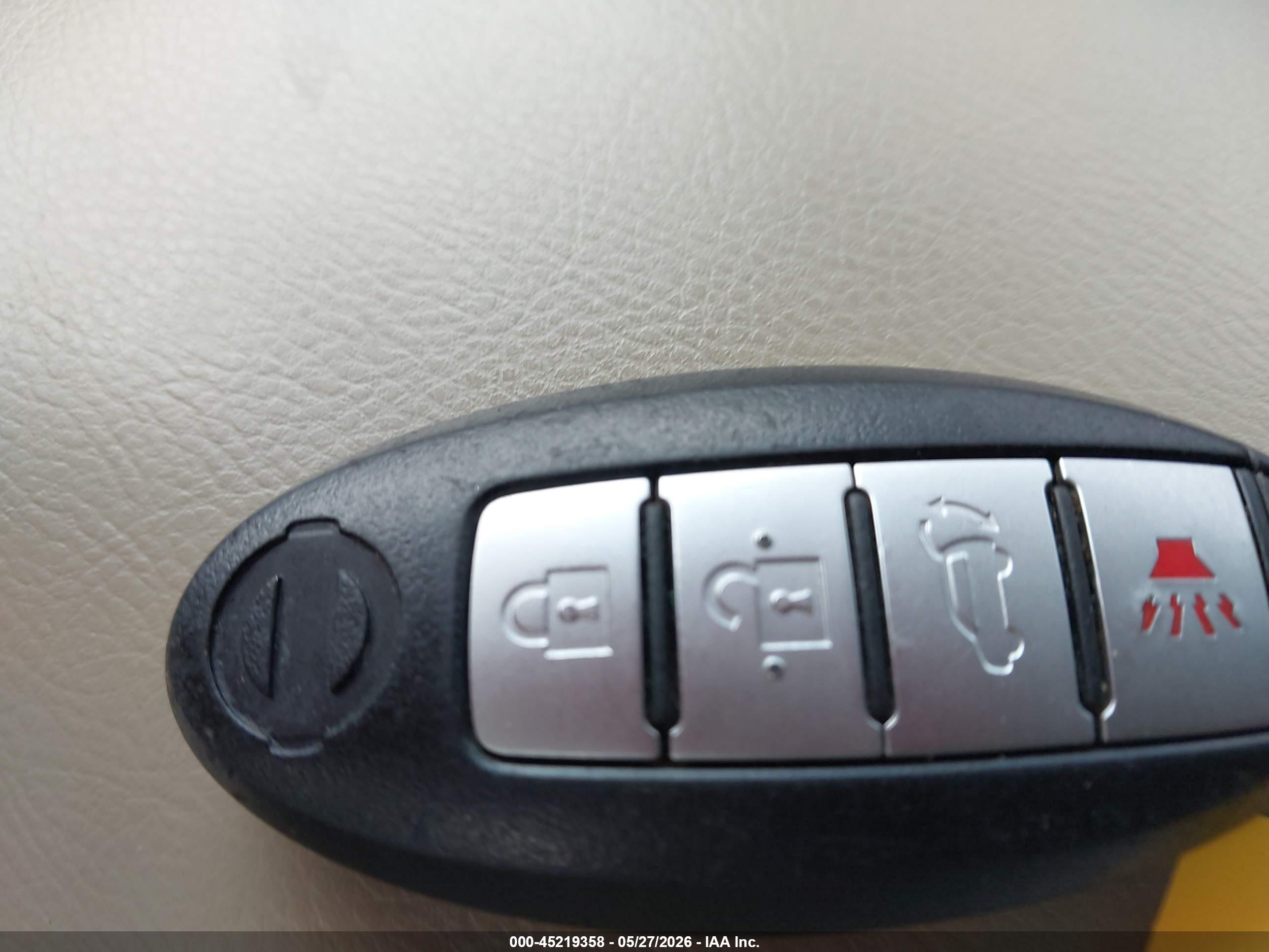 NISSAN MURANO image 11
