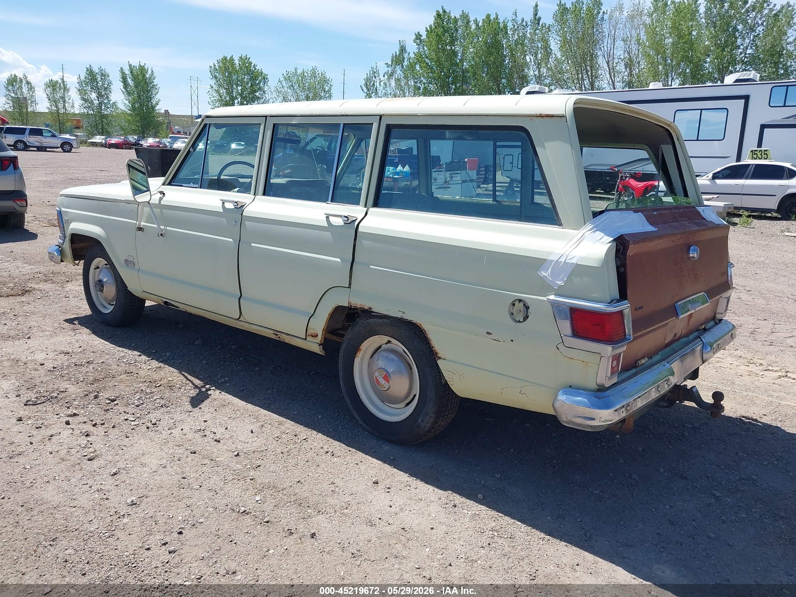 JEEP WAGONEER image 3