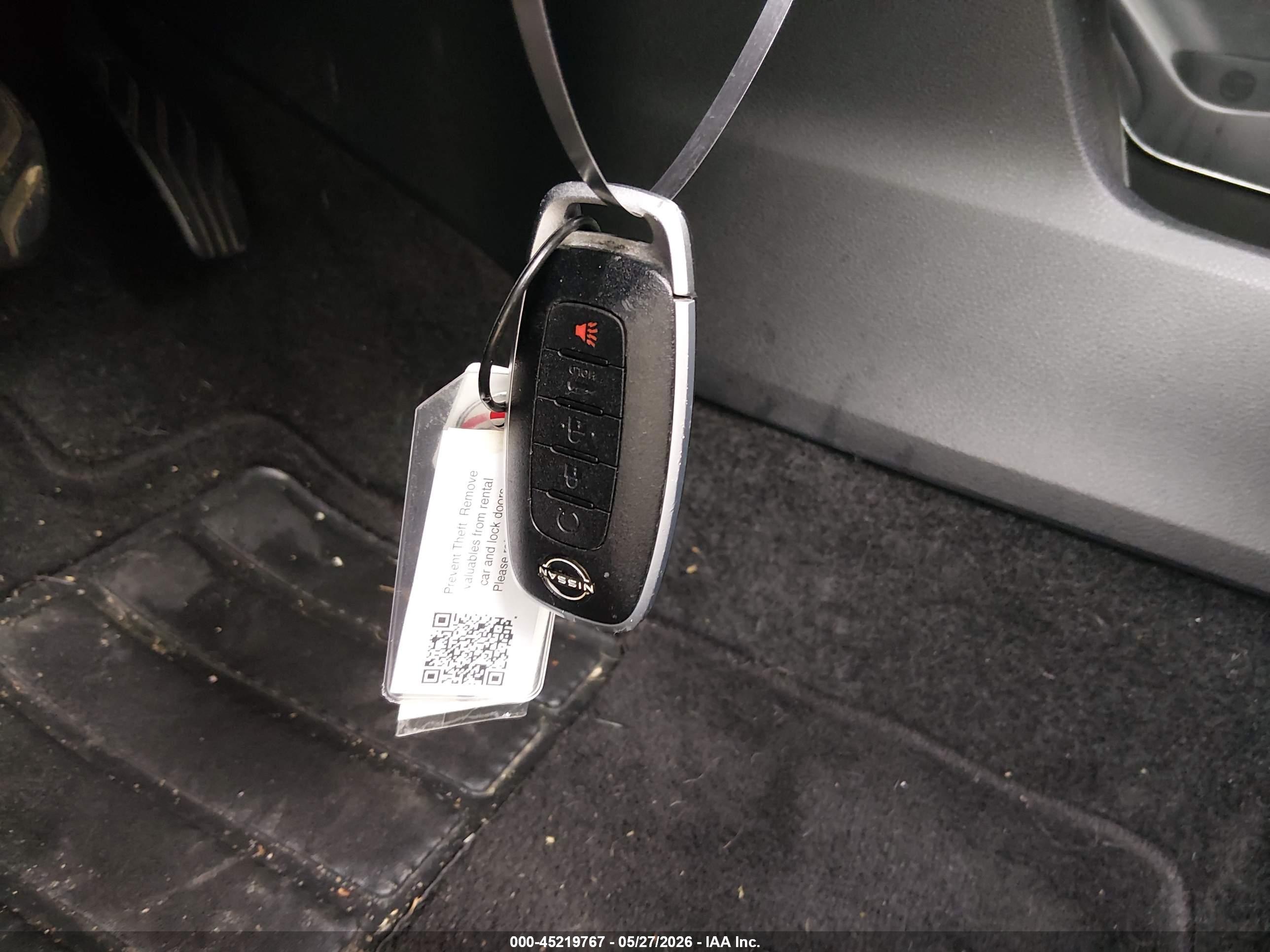 NISSAN ROGUE image 11