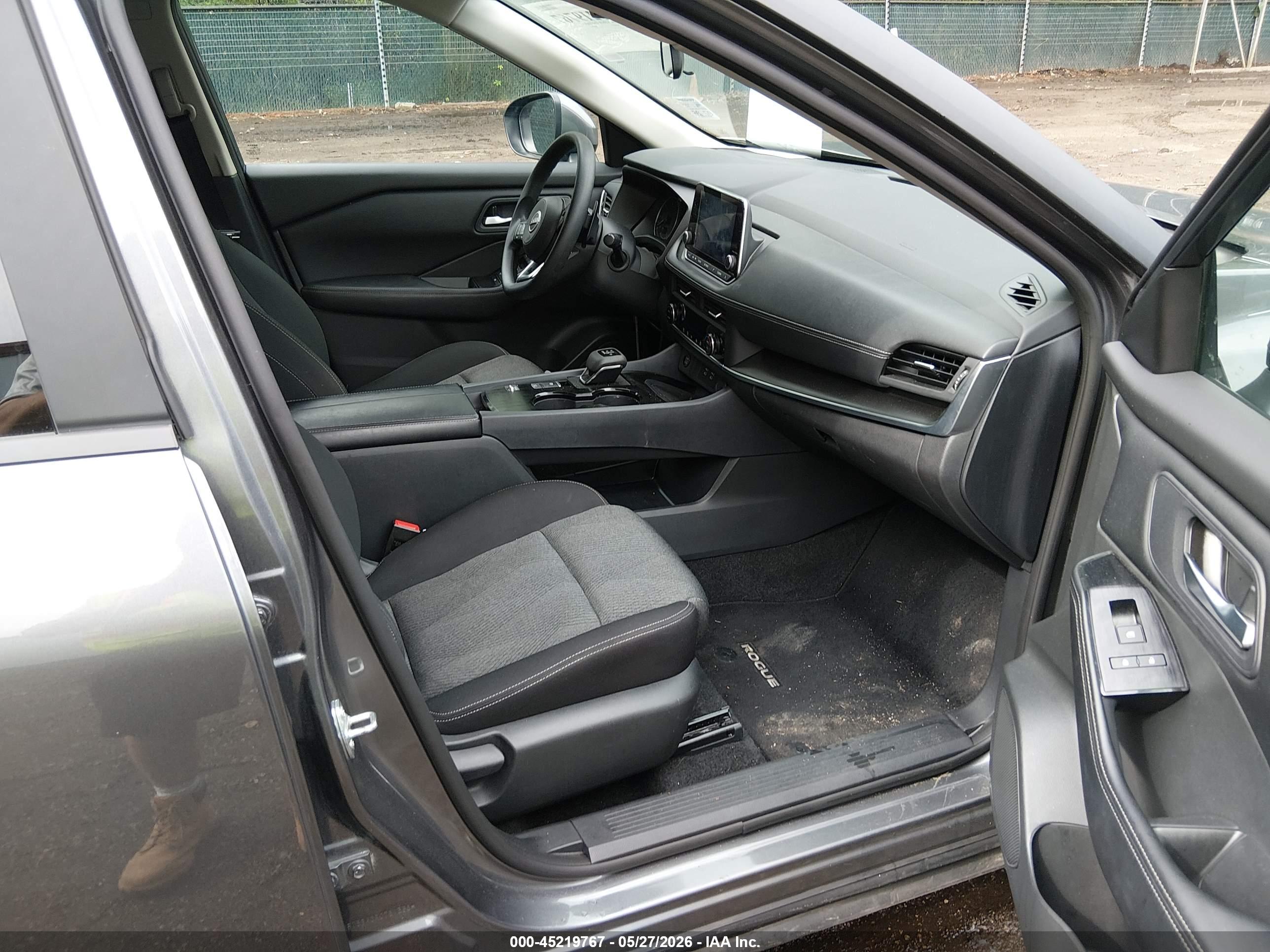 NISSAN ROGUE image 5