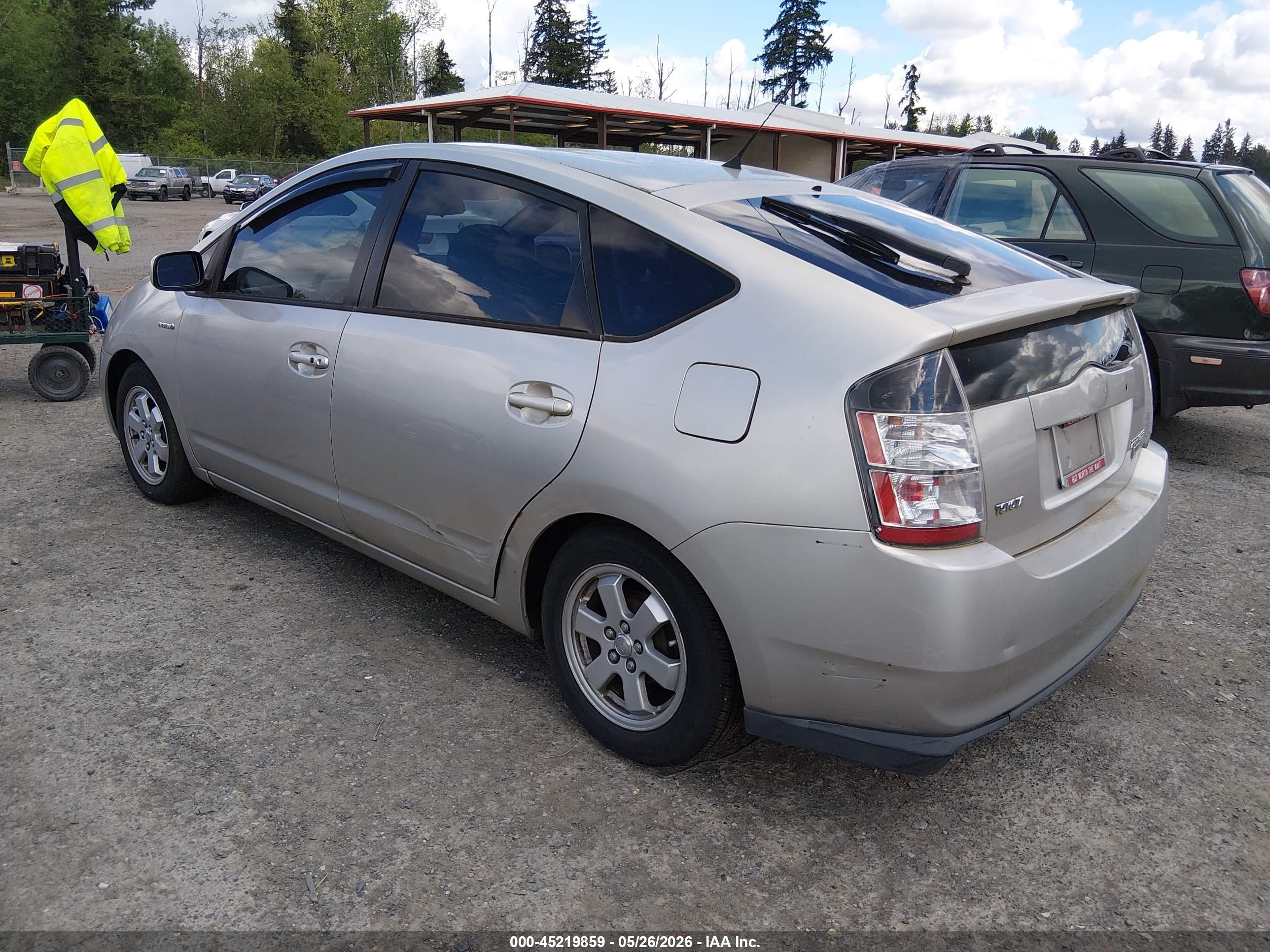 TOYOTA PRIUS image 3