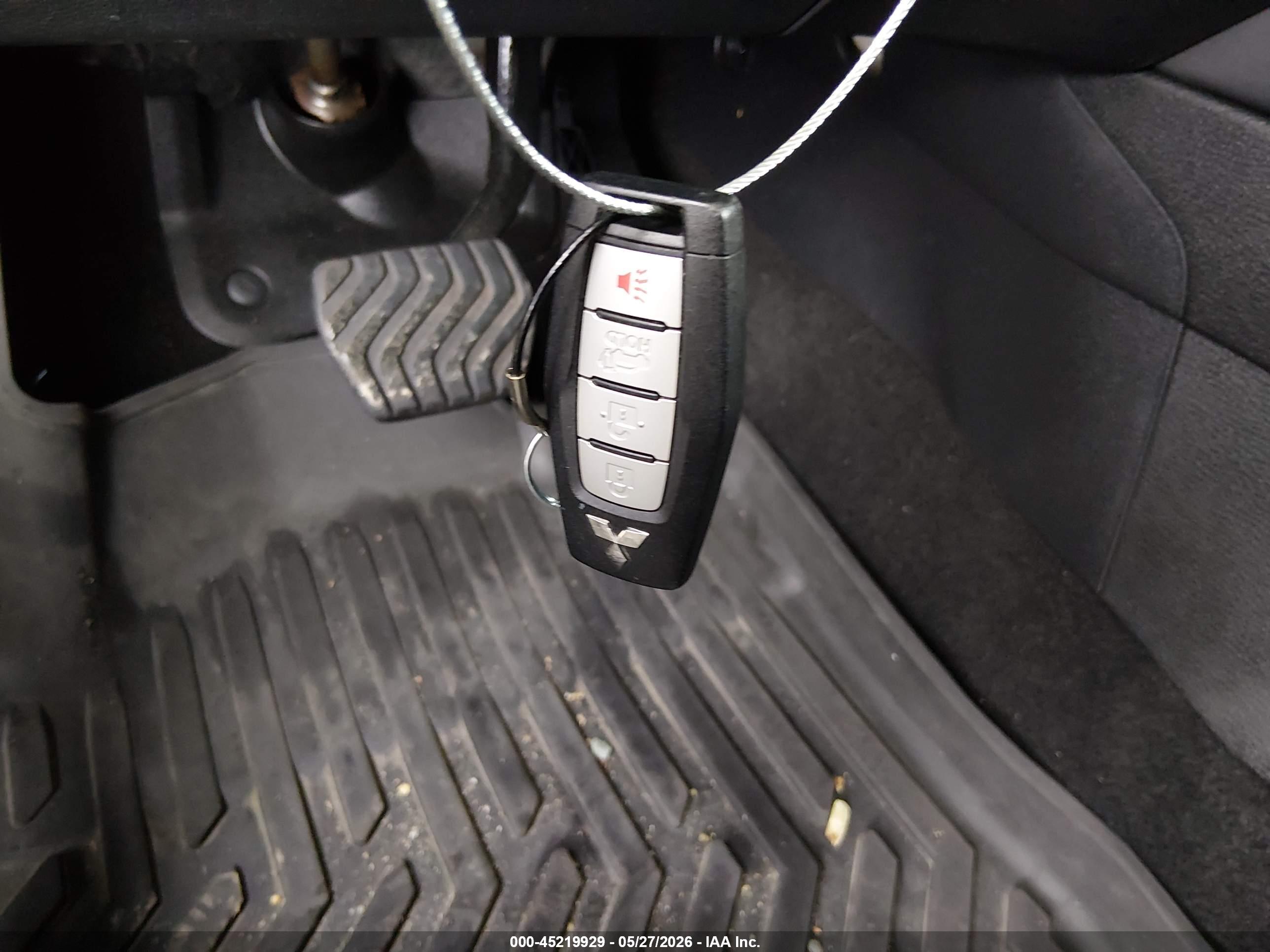 MITSUBISHI OUTLANDER image 11