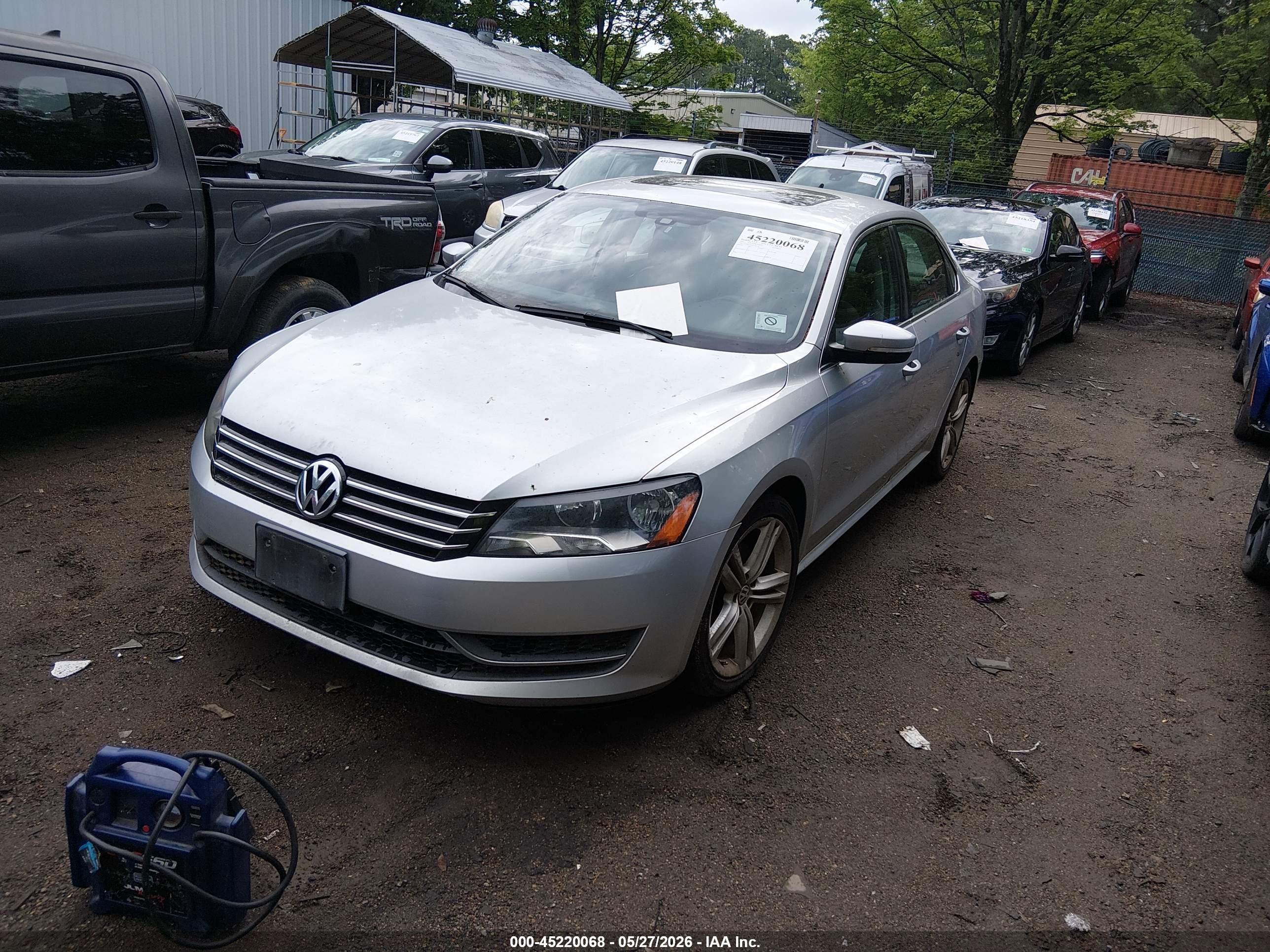 VOLKSWAGEN PASSAT image 2