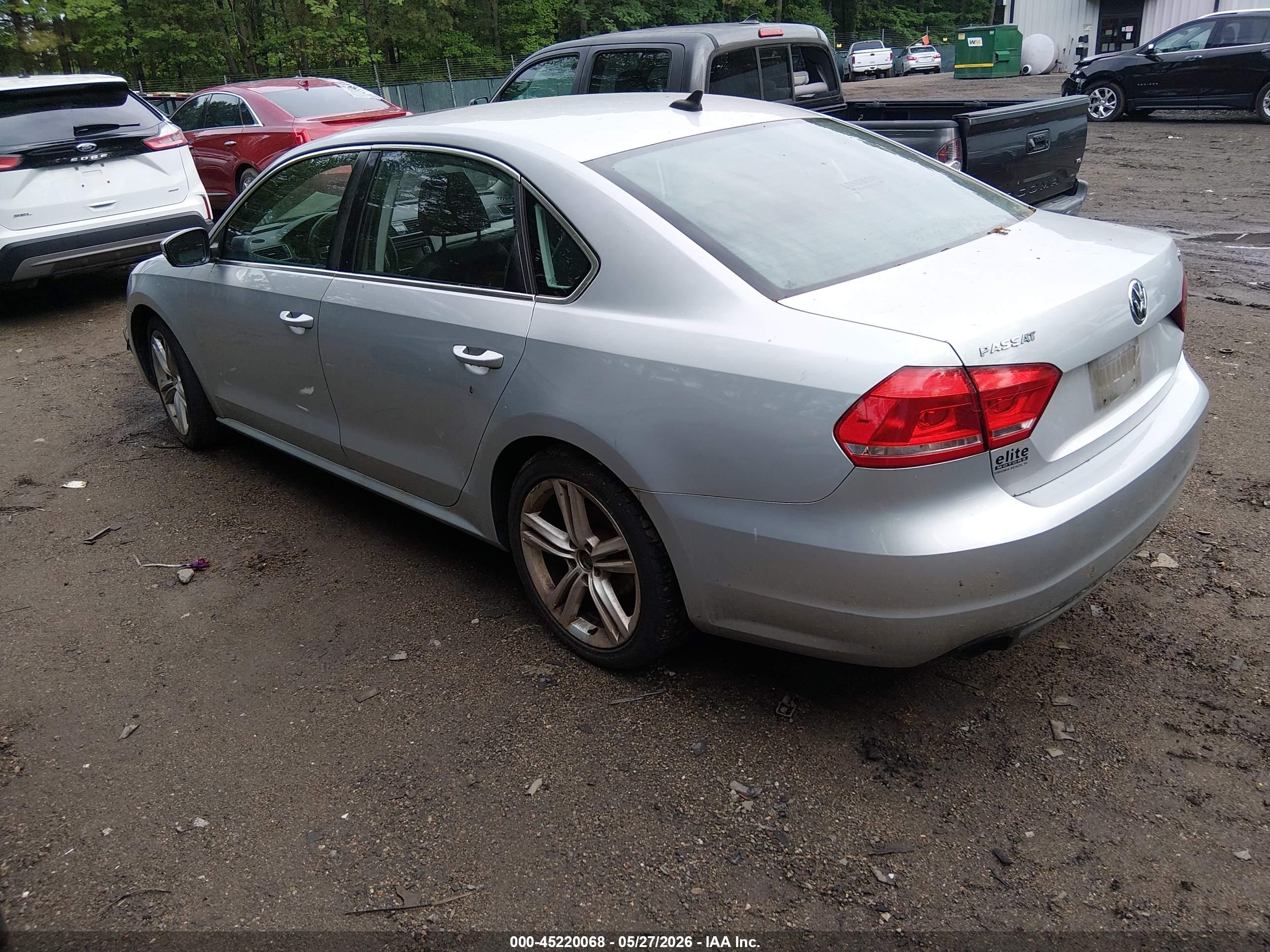 VOLKSWAGEN PASSAT image 3