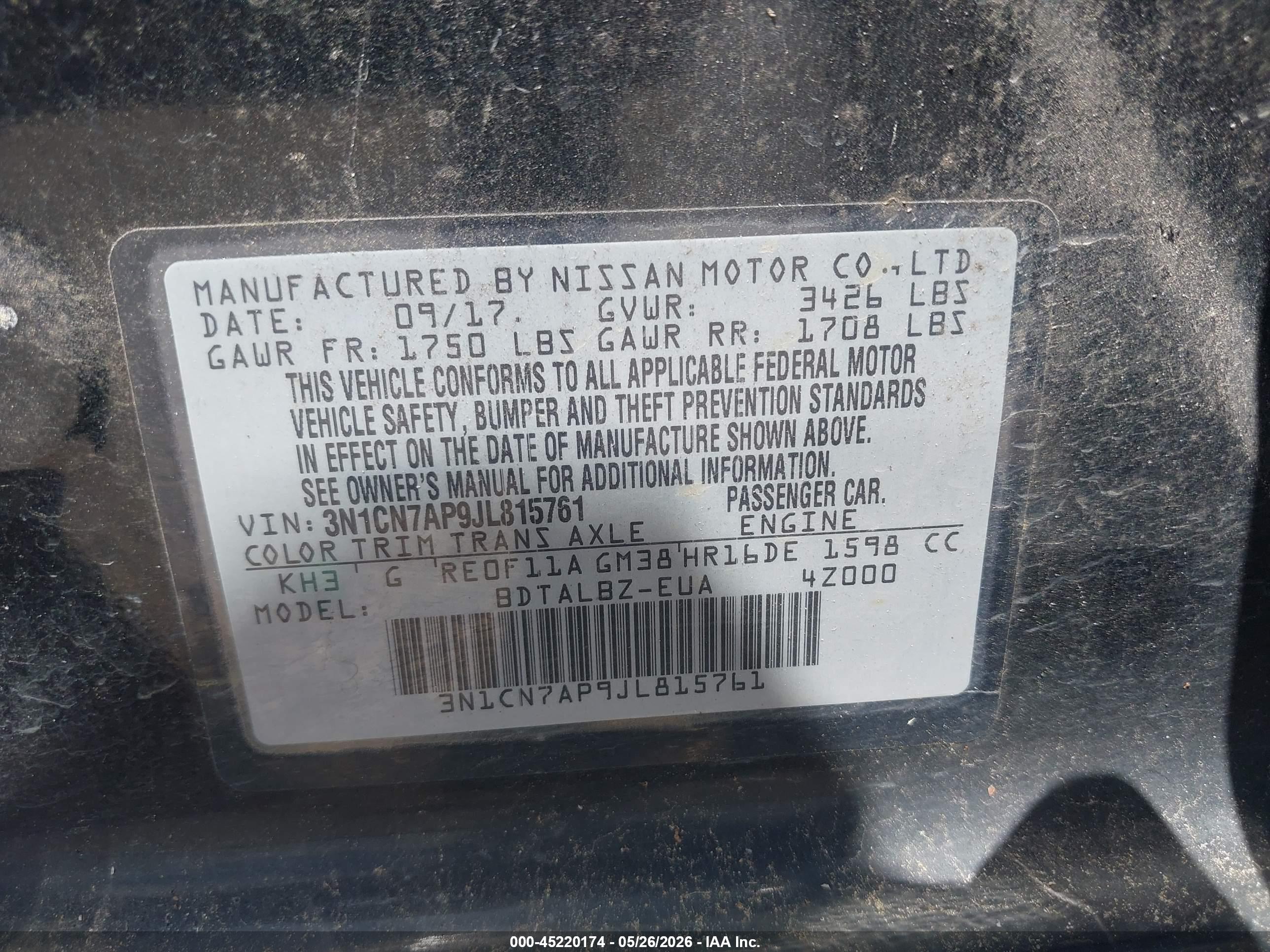 NISSAN VERSA image 9