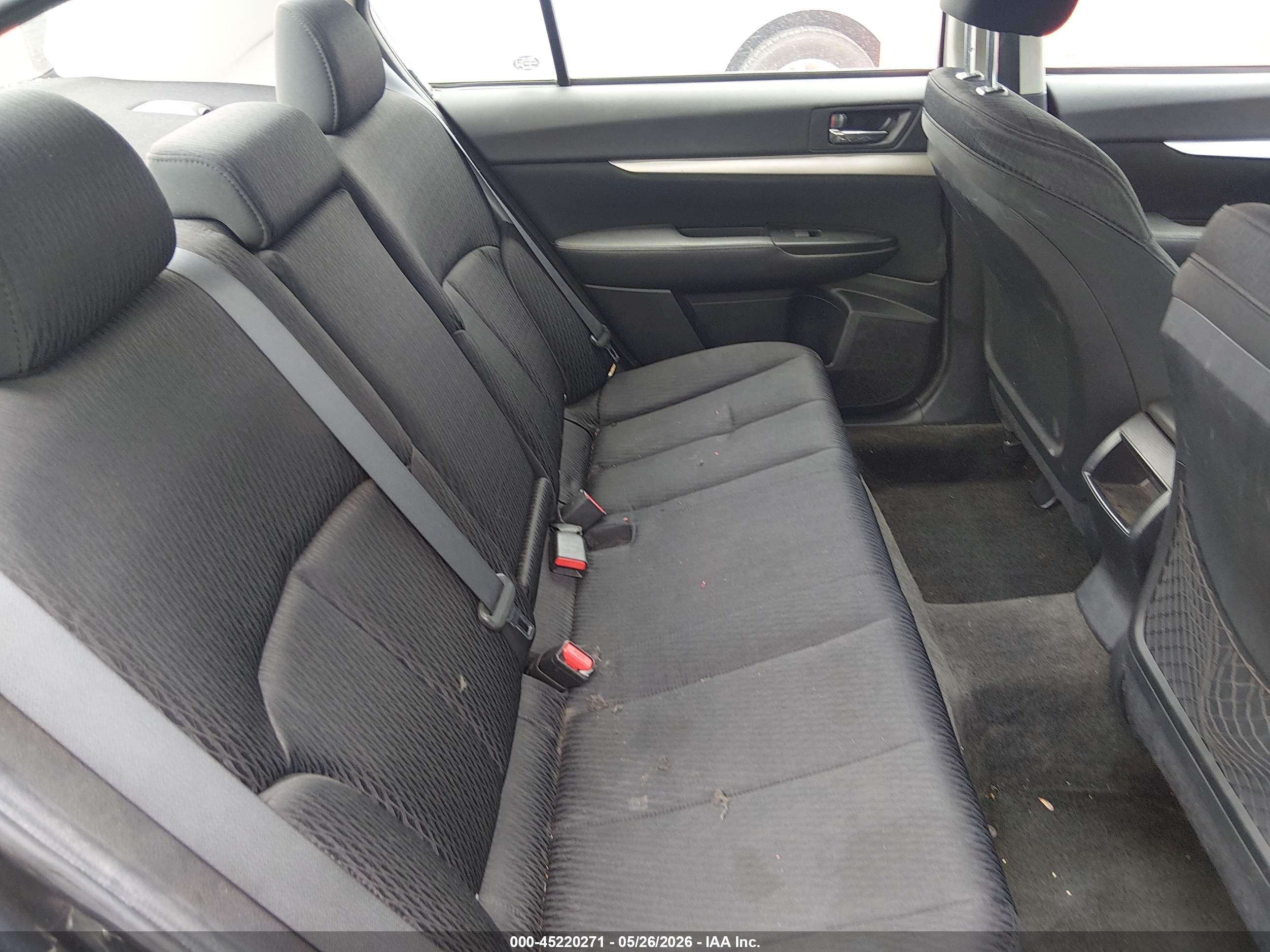 SUBARU LEGACY image 8