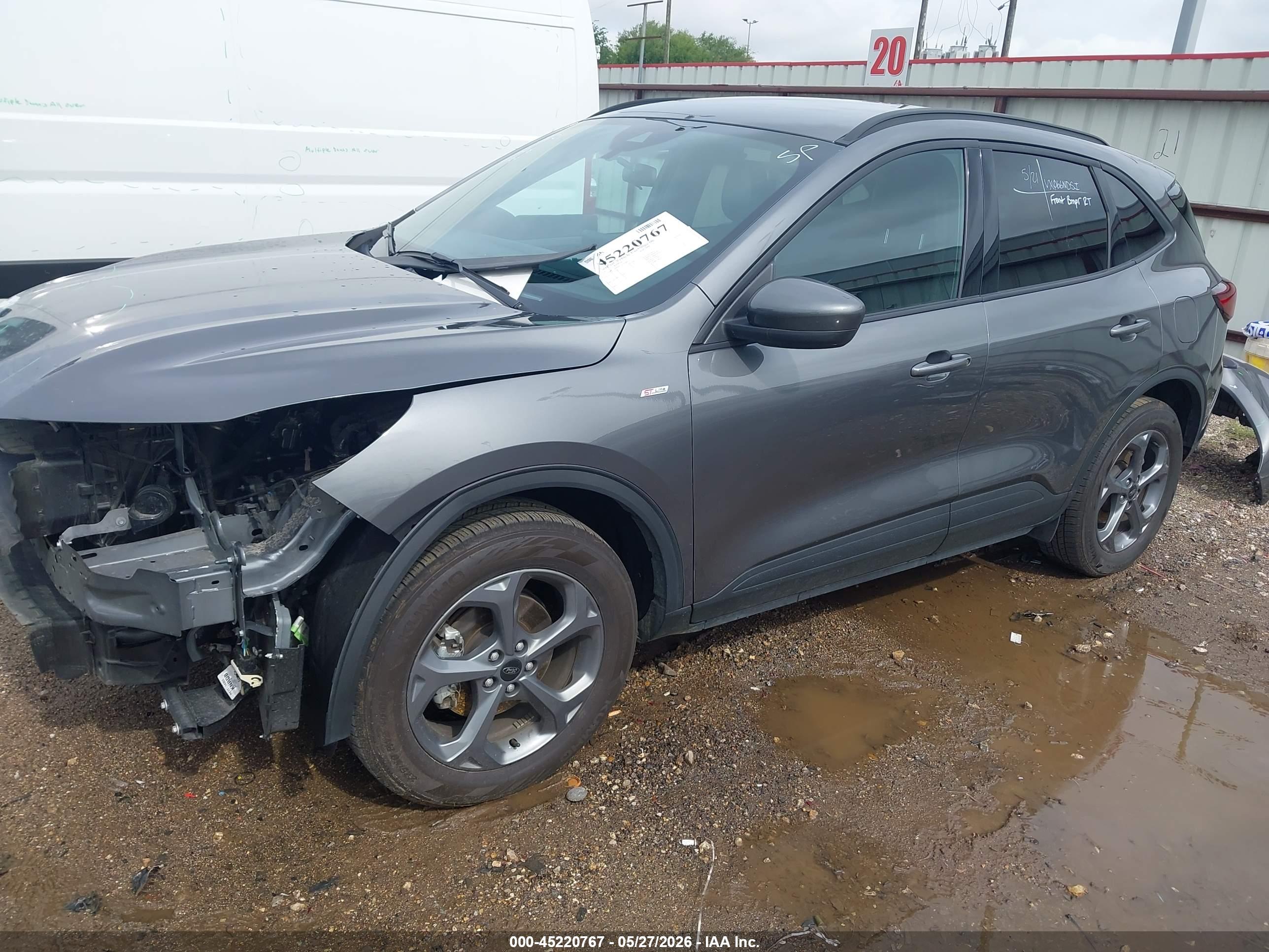 FORD ESCAPE image 2