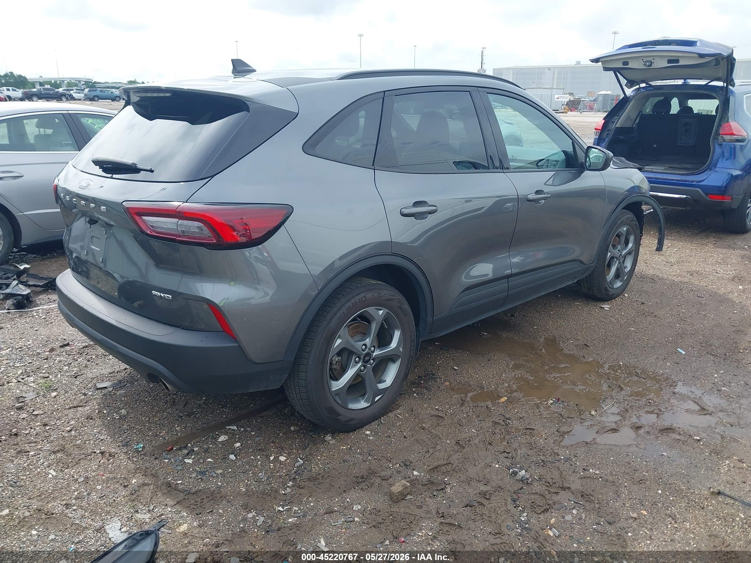 FORD ESCAPE image 4