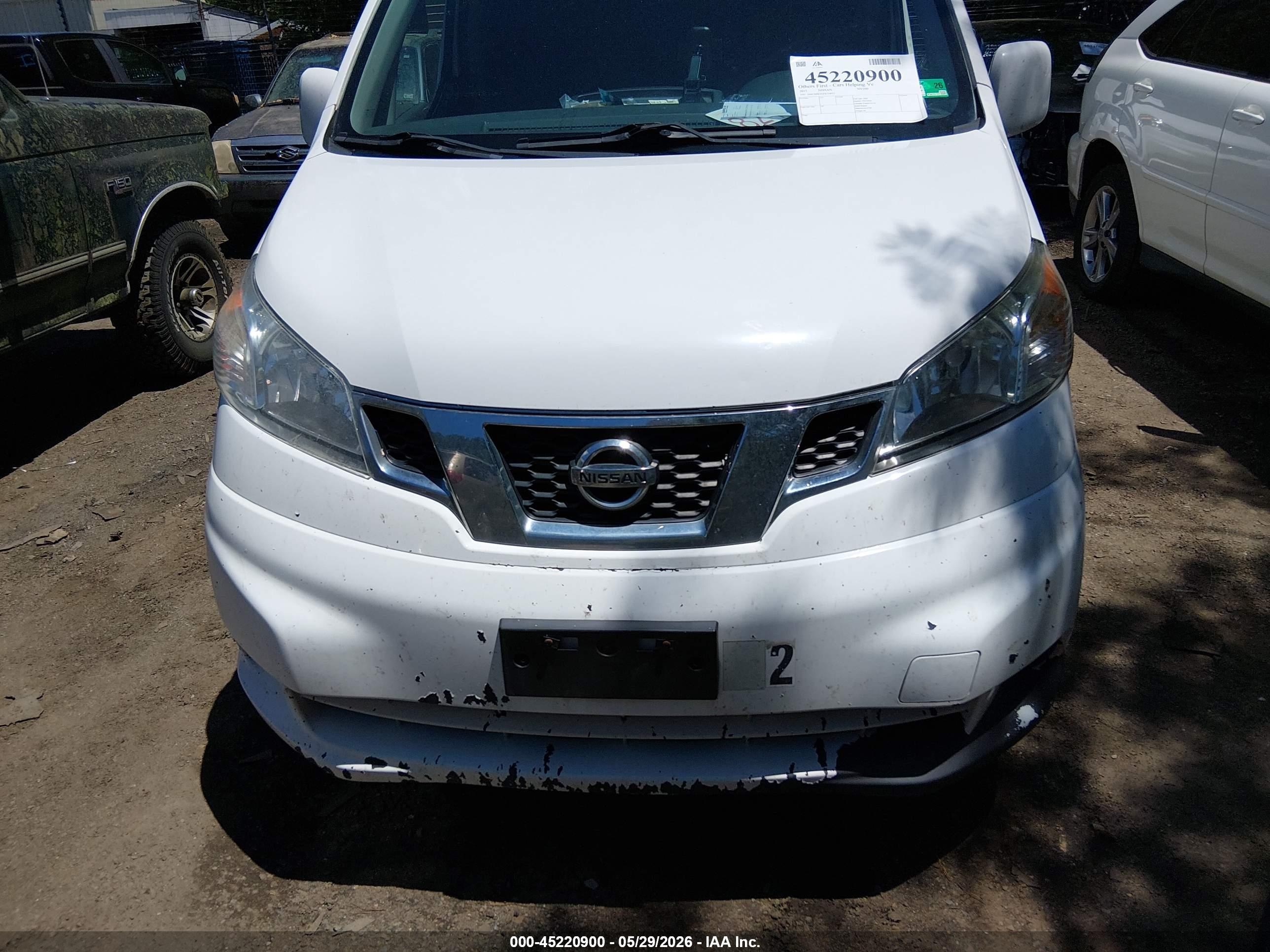 NISSAN NV200 image 6