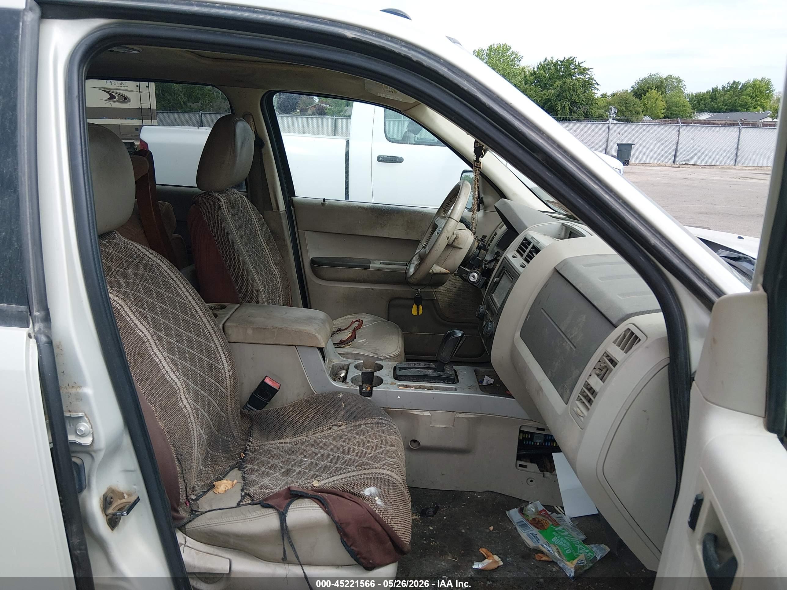 FORD ESCAPE image 5