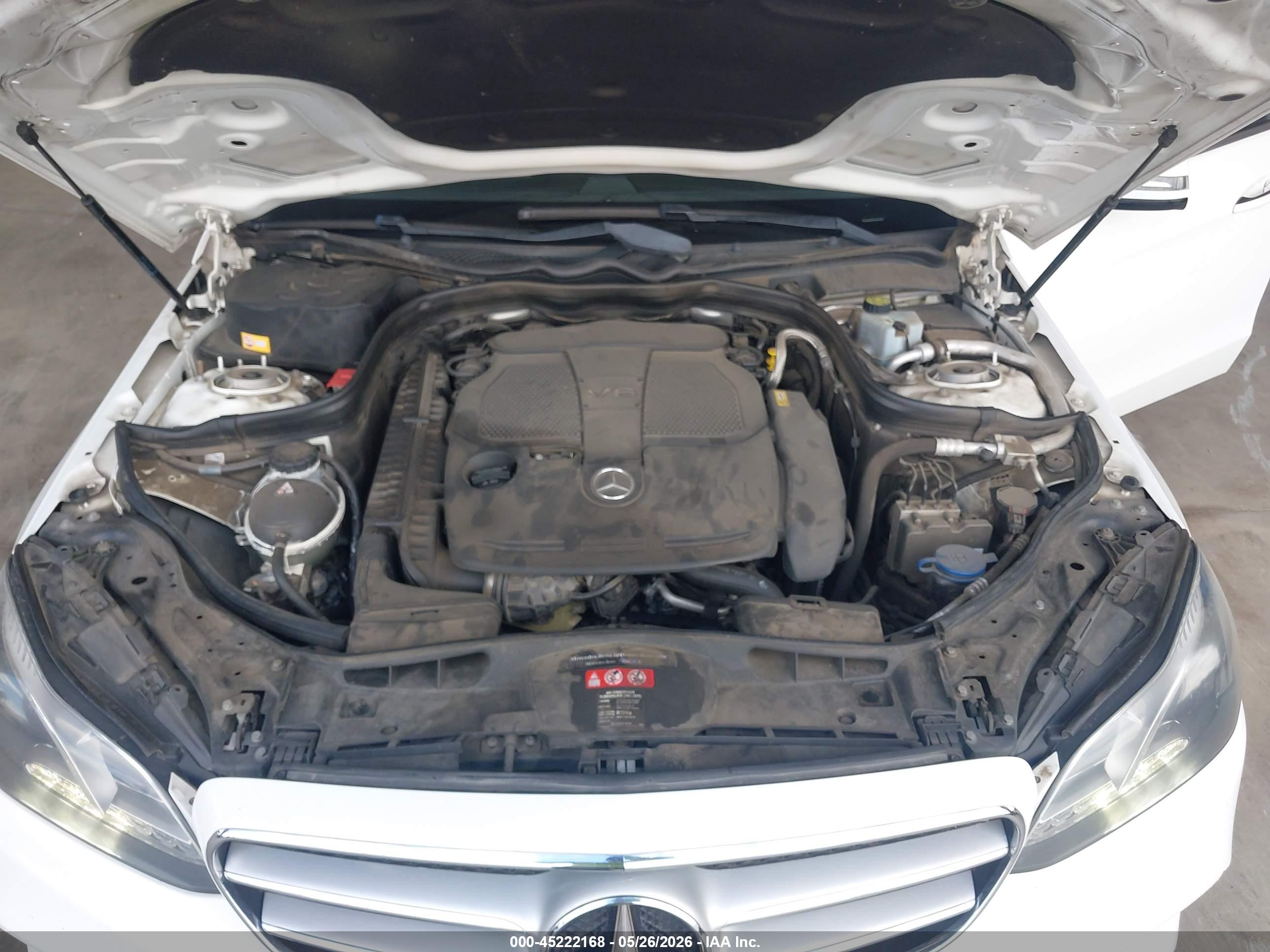 MERCEDES-BENZ E image 10