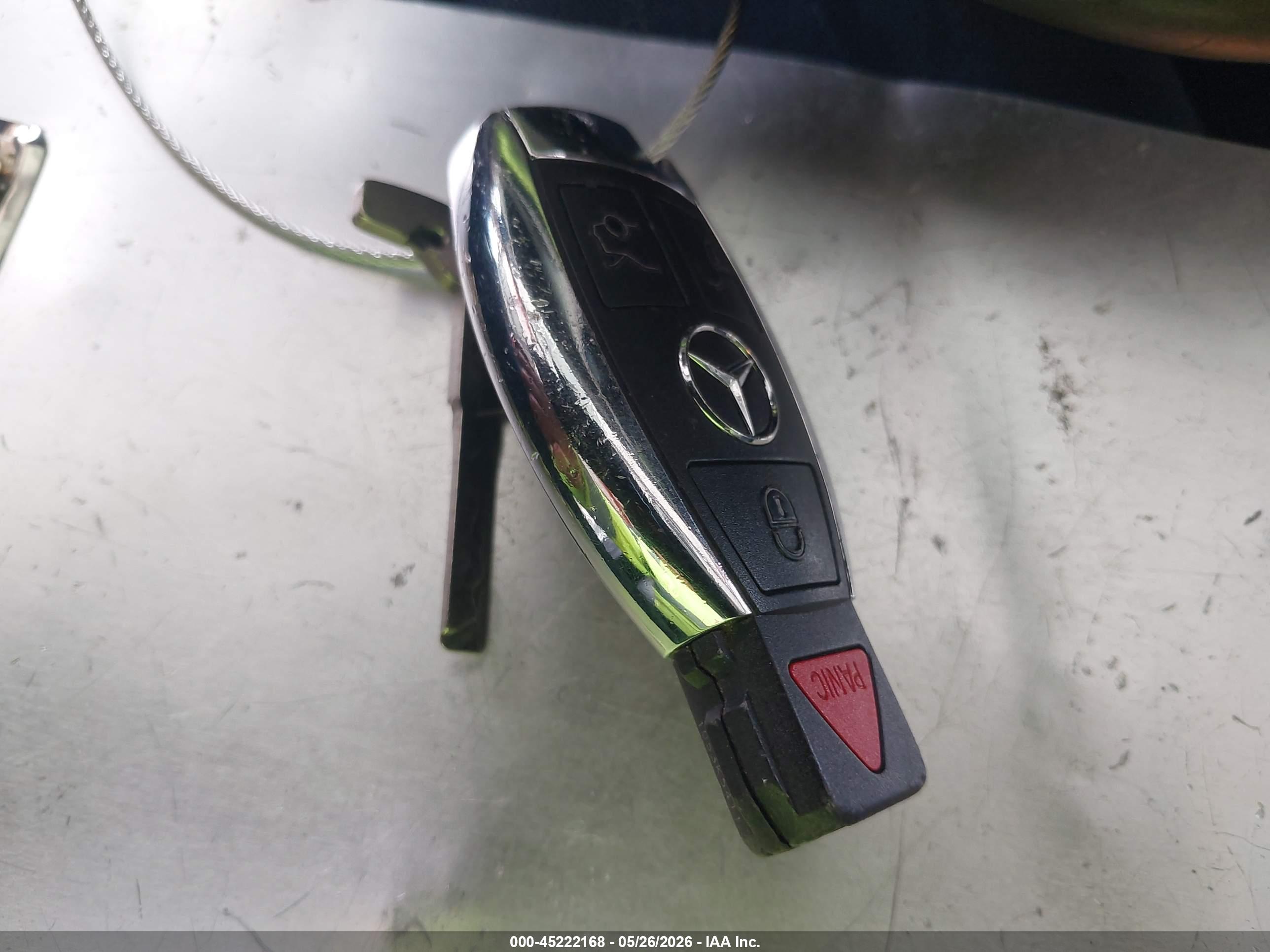 MERCEDES-BENZ E image 11