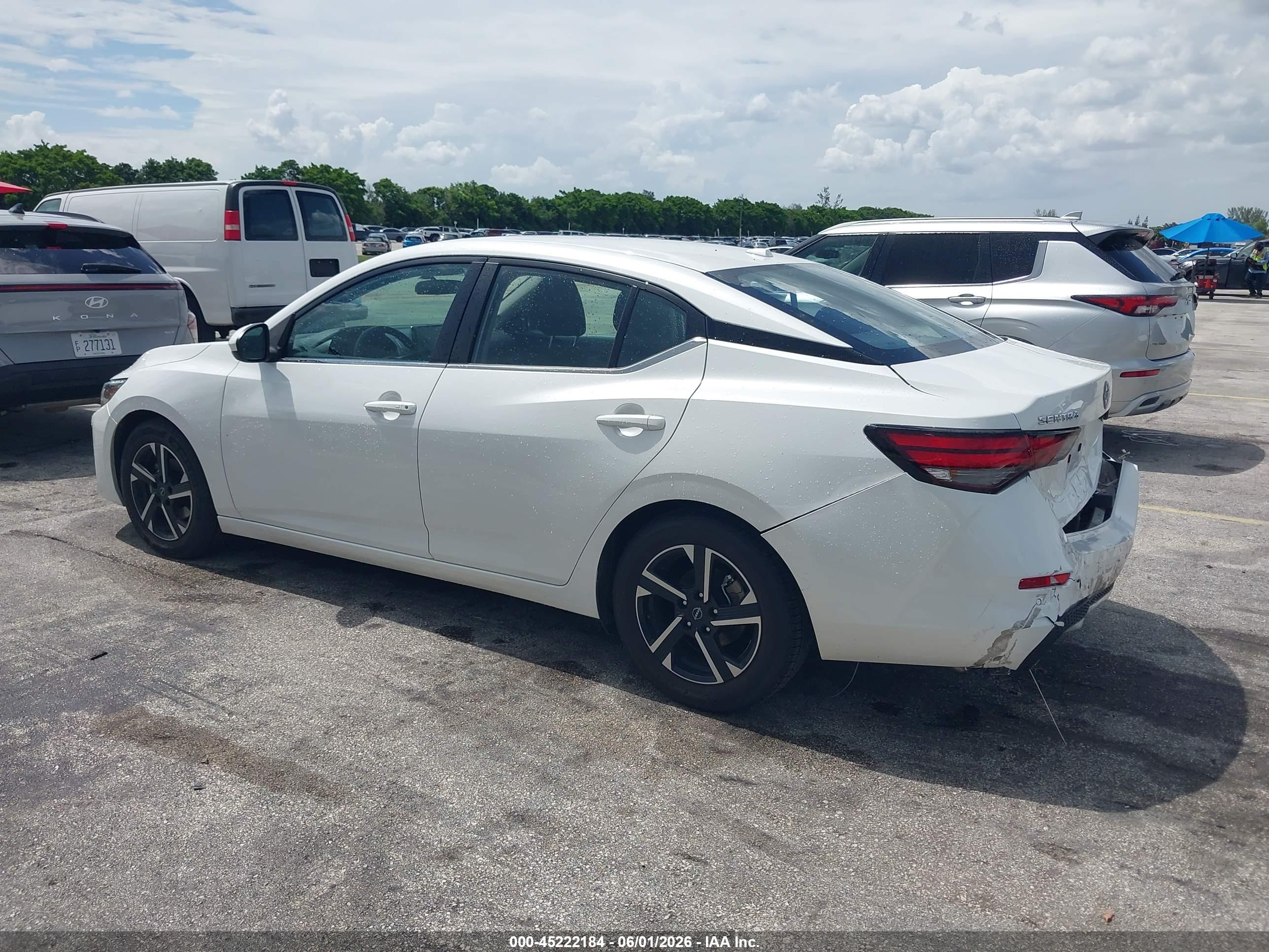 NISSAN SENTRA image 3