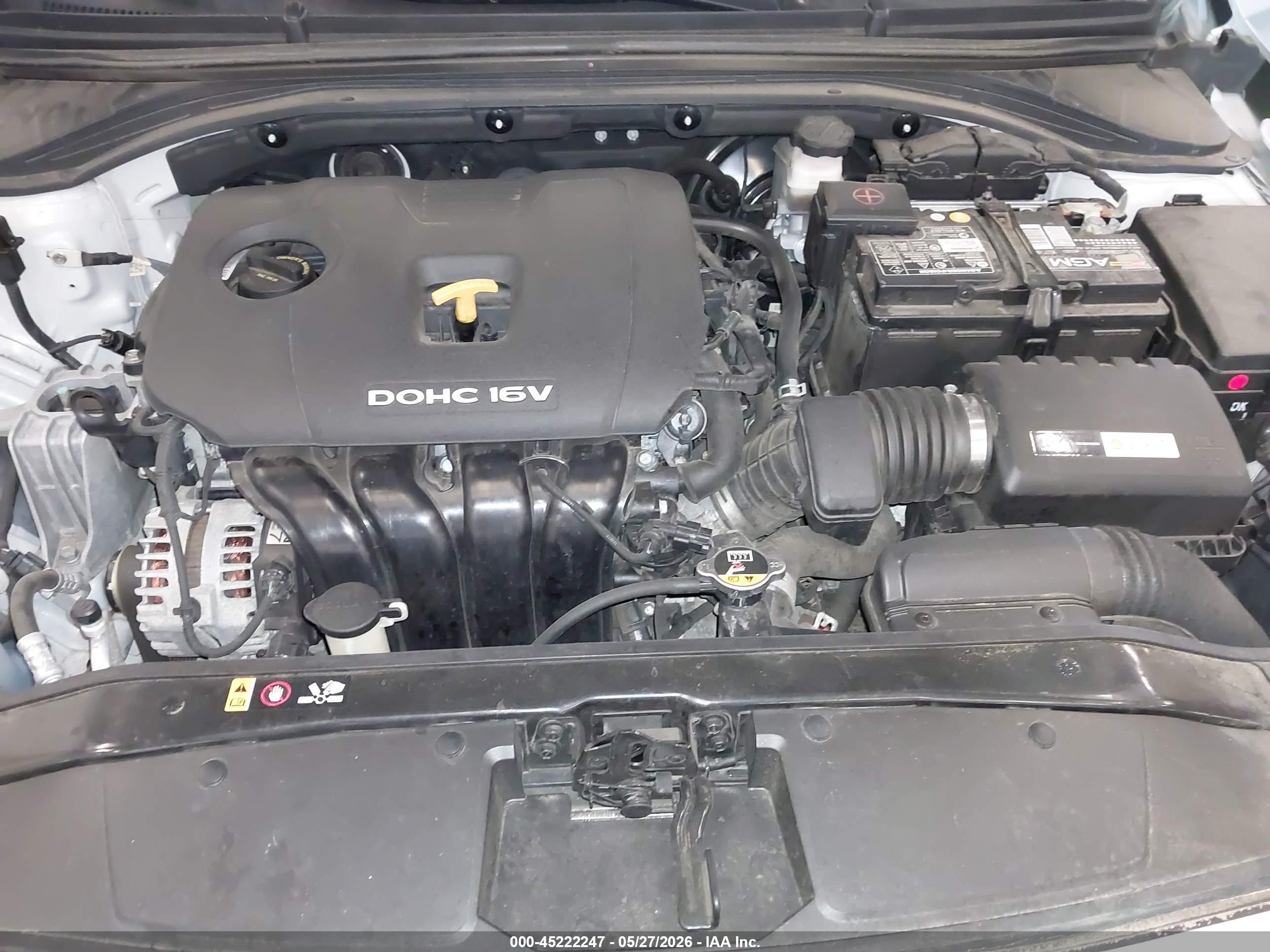 HYUNDAI ELANTRA image 10